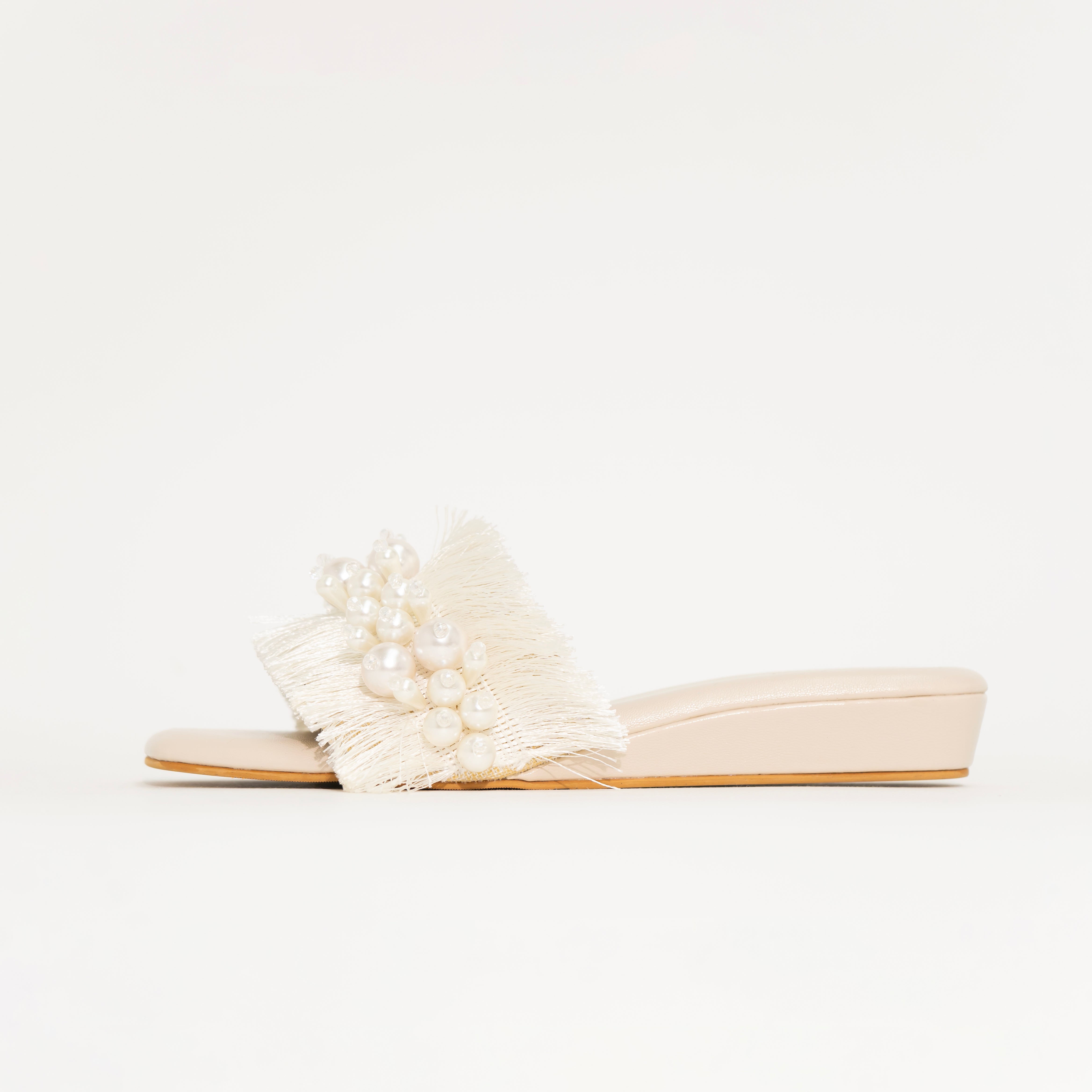 Pearl Pinnacle Flats | Cara