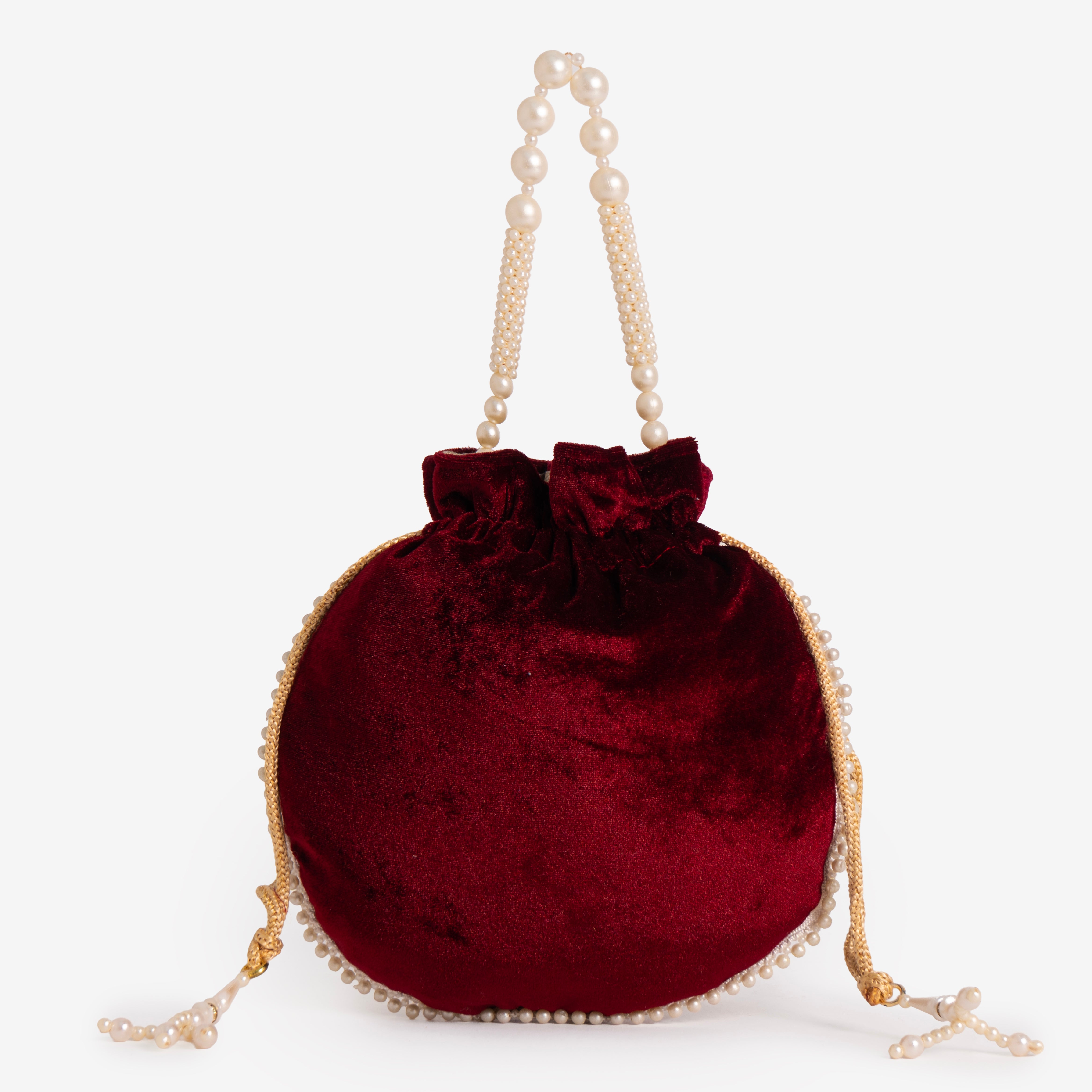 Majestic Charm | Cara