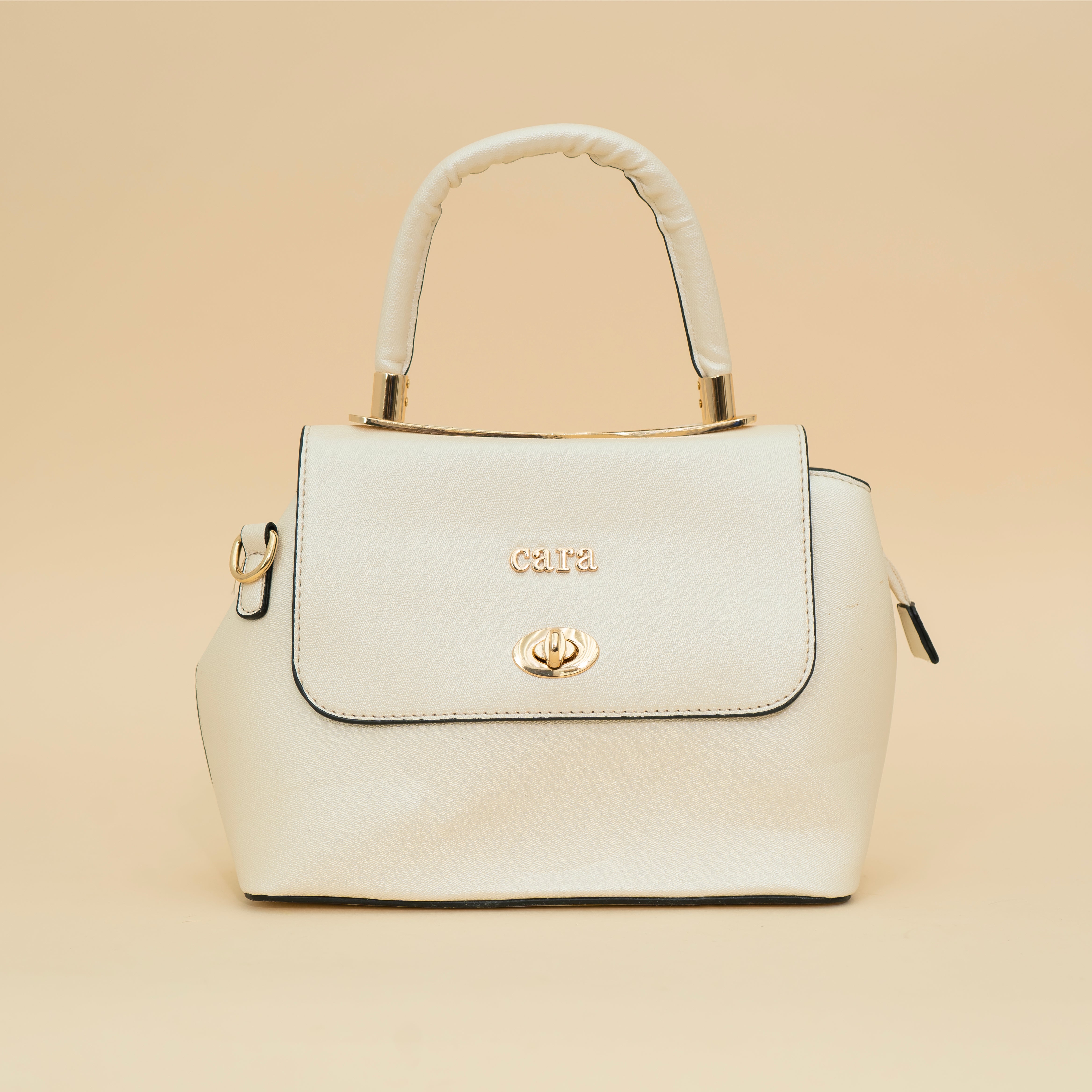 Adorable White Handbag | CARA