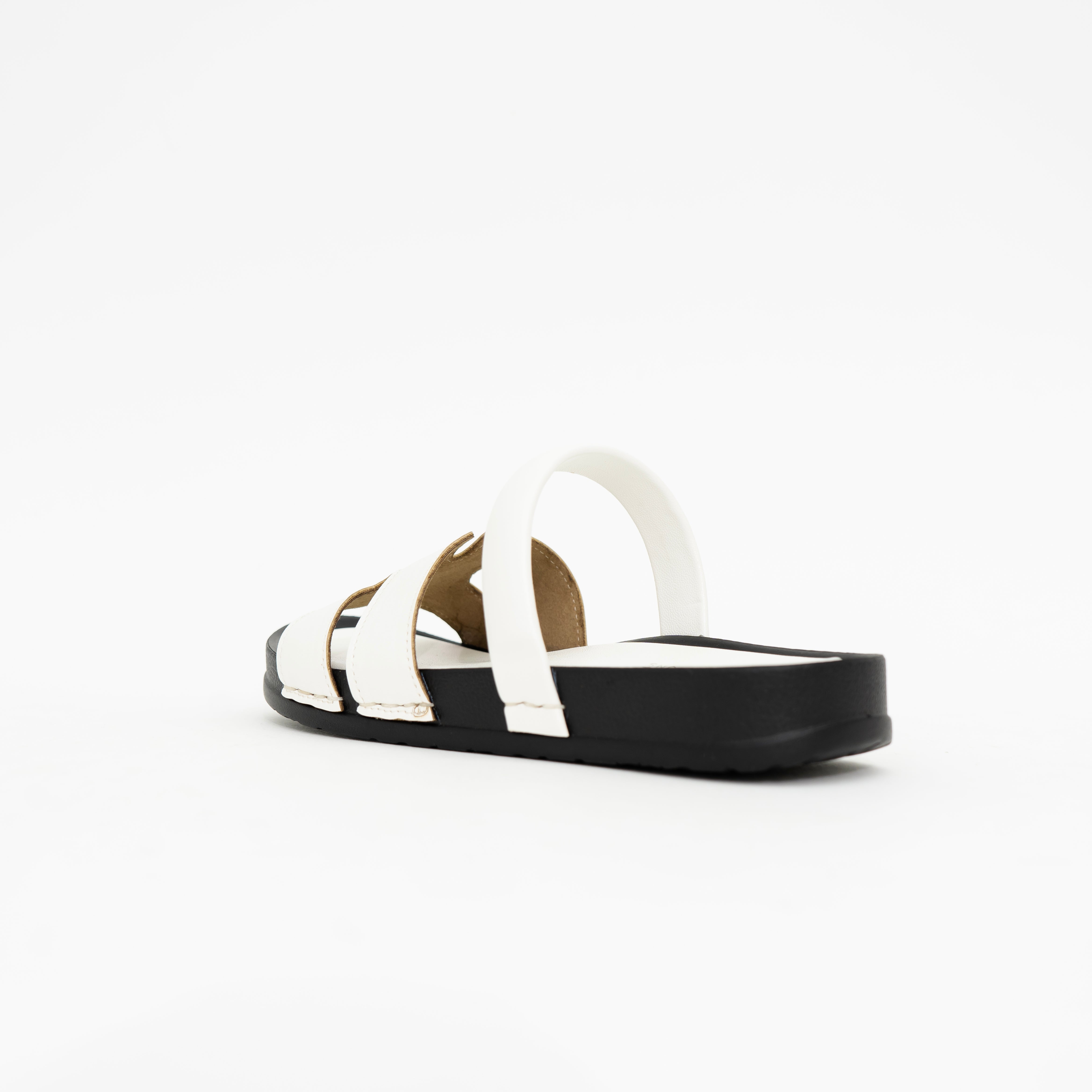 White Secret Steps | Cara