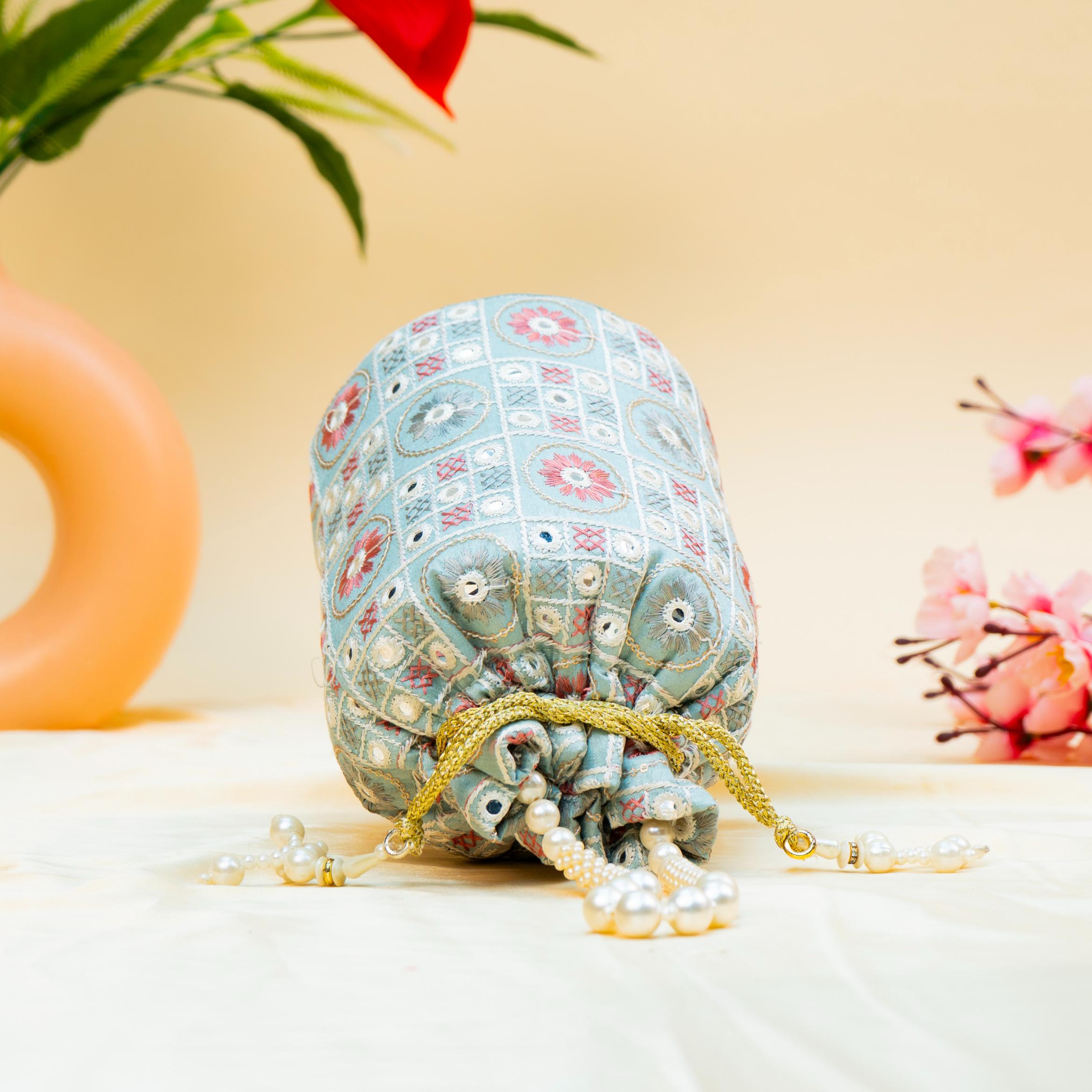 Tradition Weave Potli