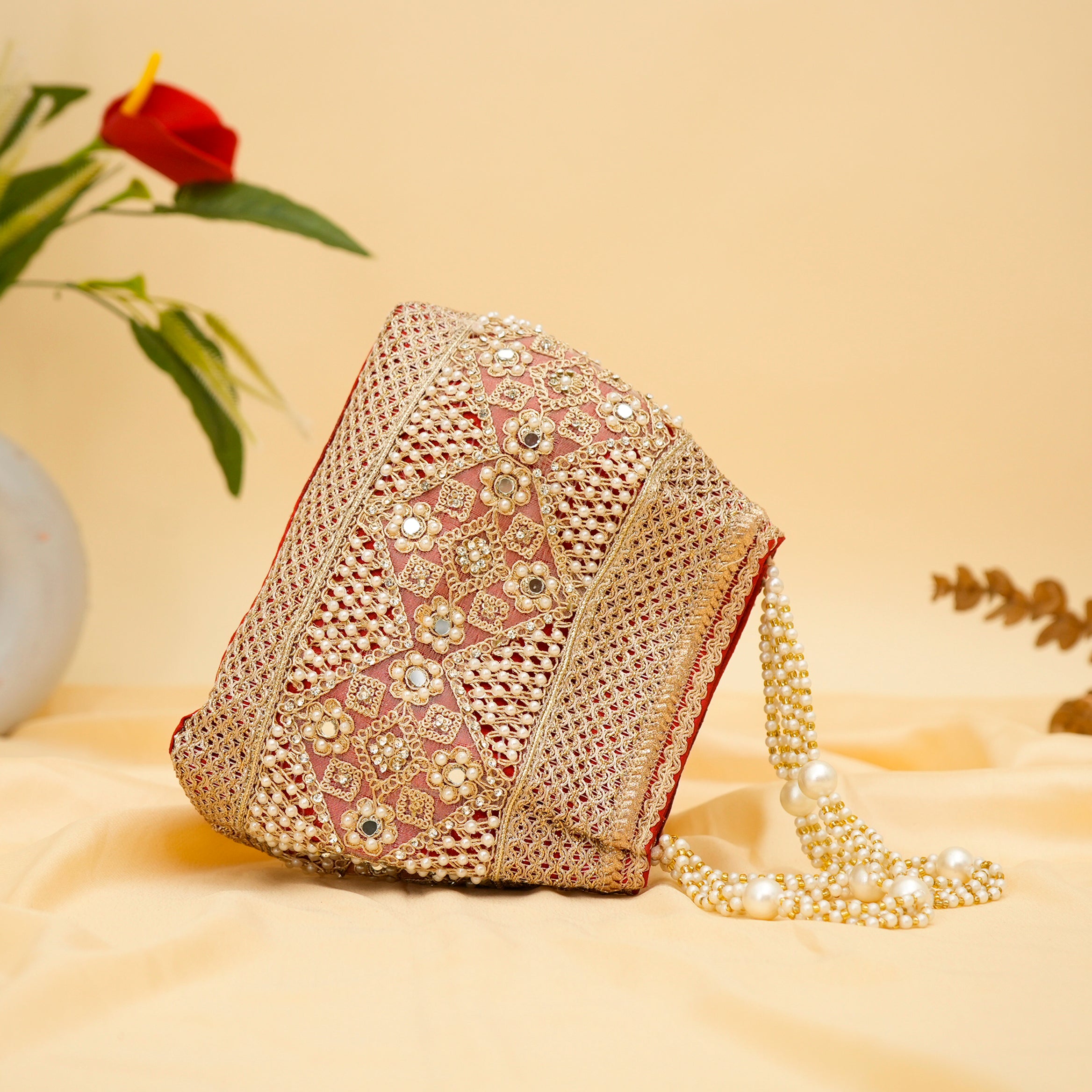 Pearl Elegance Potli