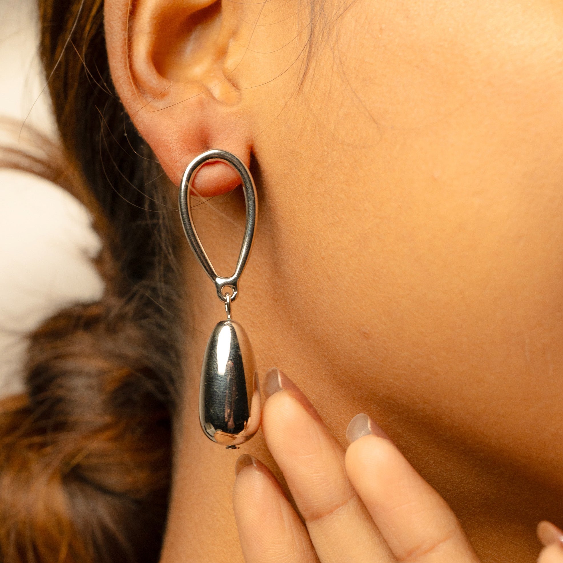 Lineal Shine Earrings
