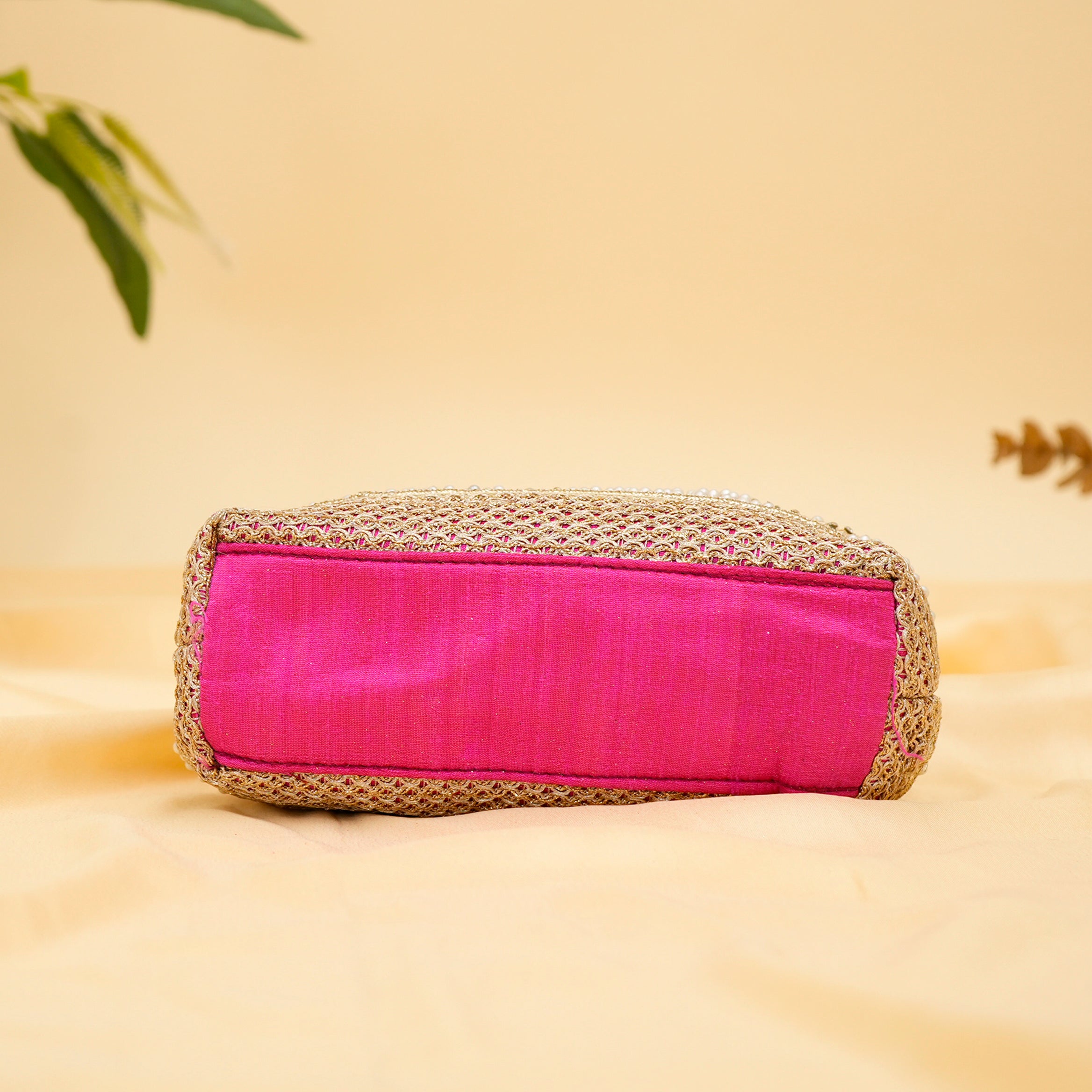 Pearl Elegance Potli