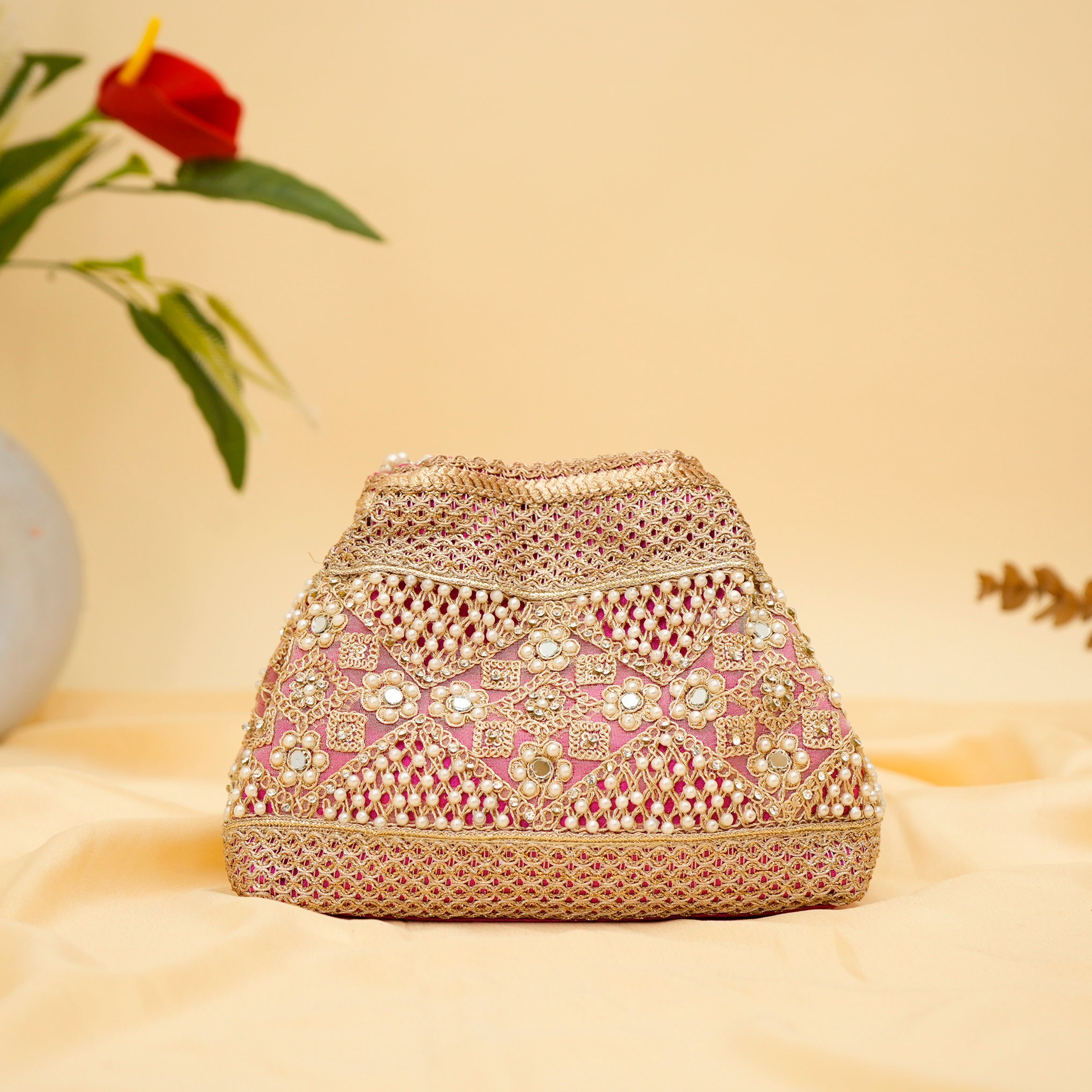 Pearl Elegance Potli