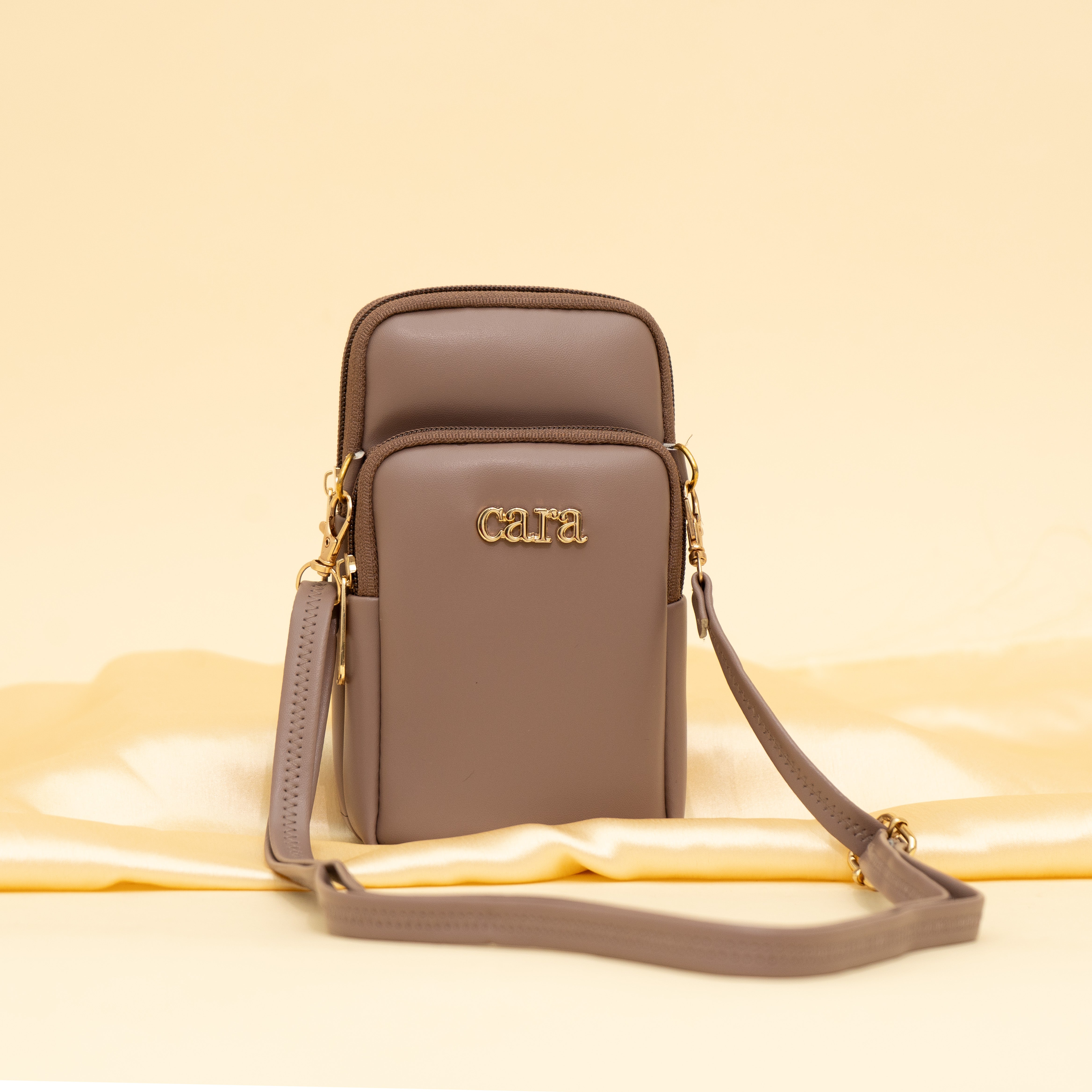 Lavender Daily Drip mobile sling| cara