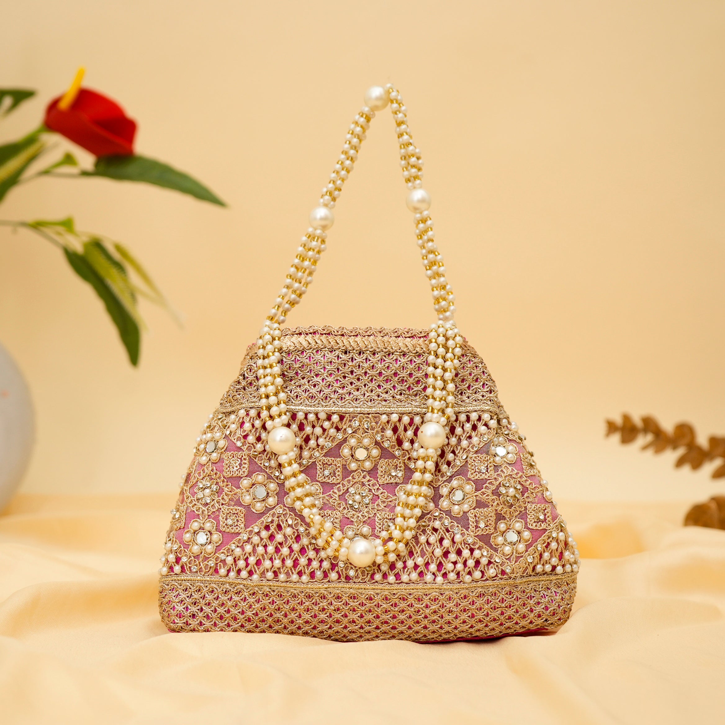 Pearl Elegance Potli