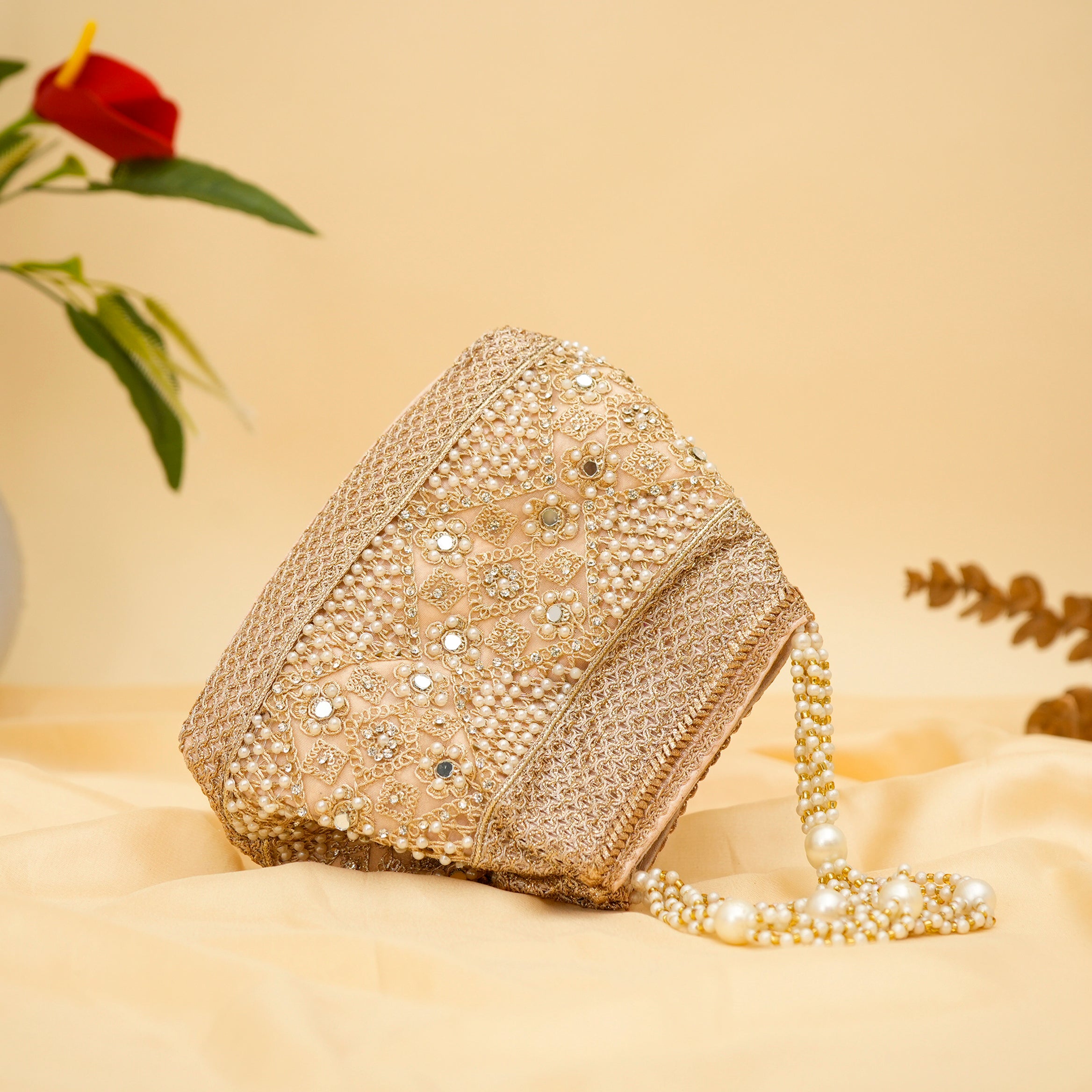 Pearl Elegance Potli