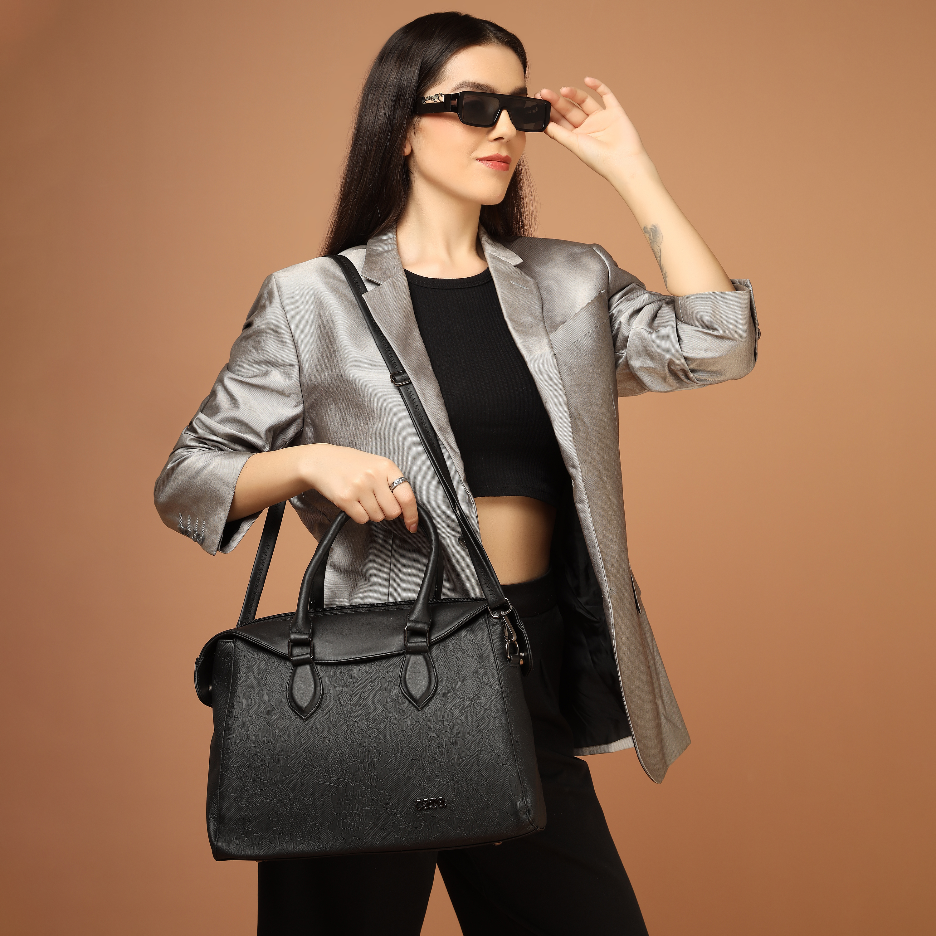 Black Carry Crazily handbag | CARA