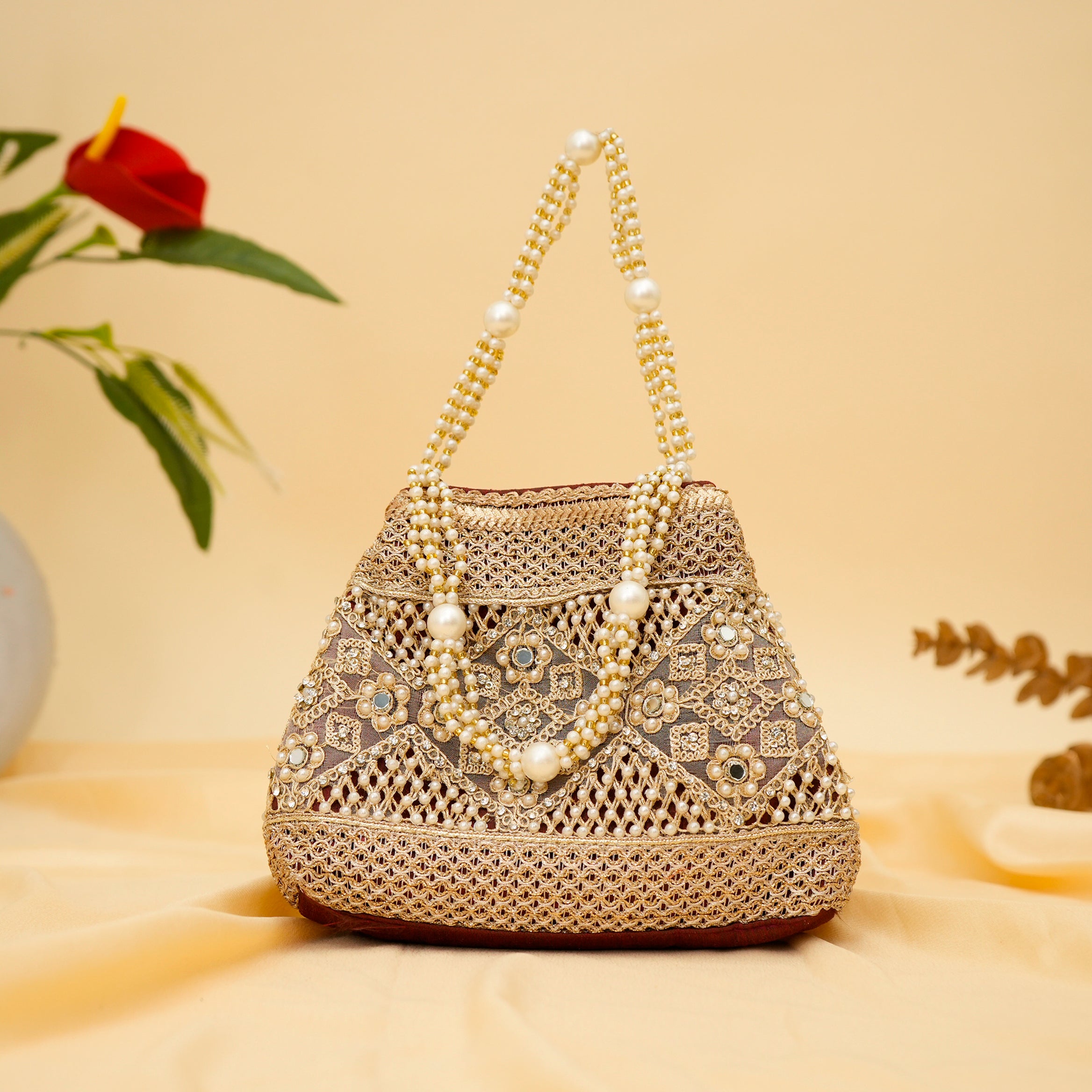 Pearl Elegance Potli