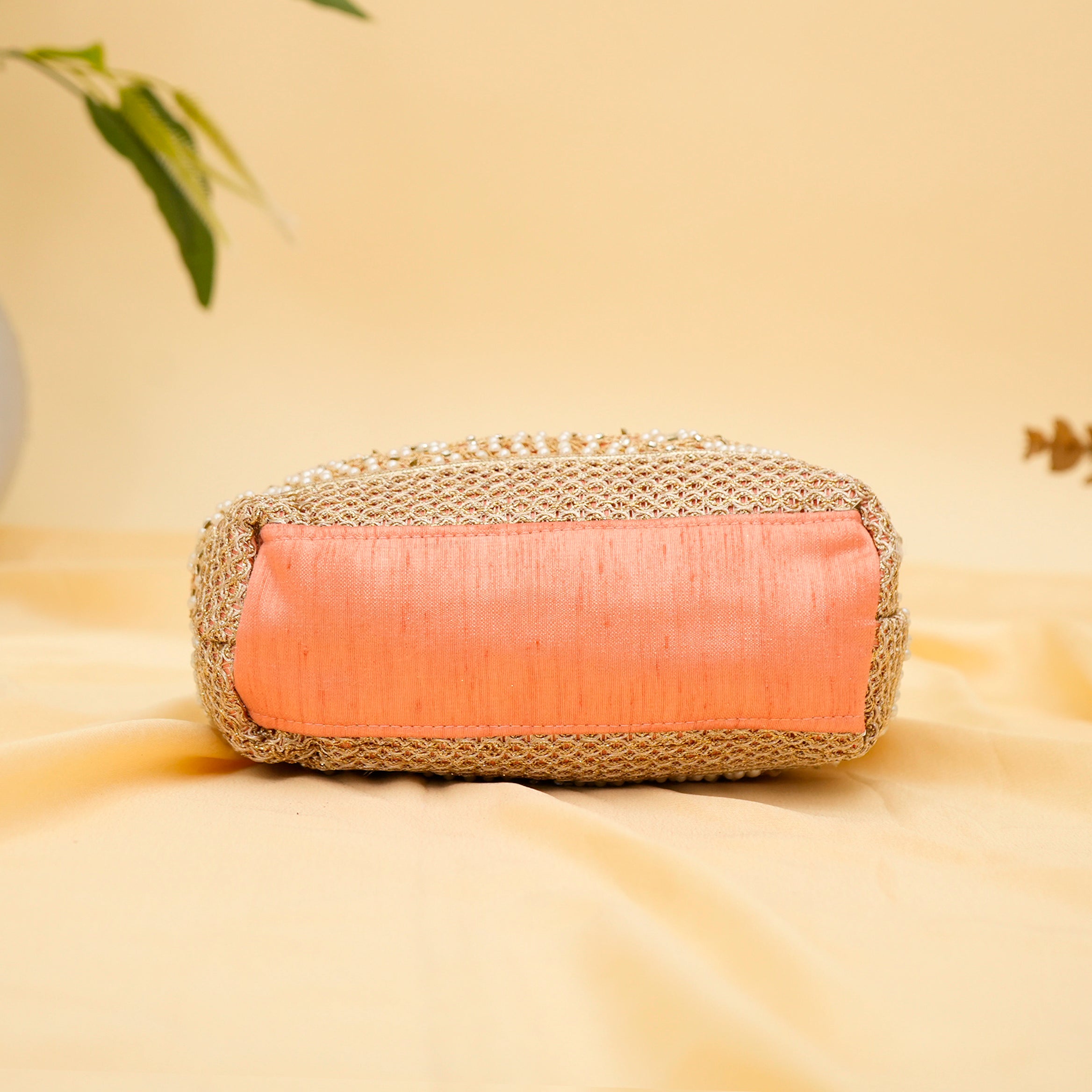 Pearl Elegance Potli