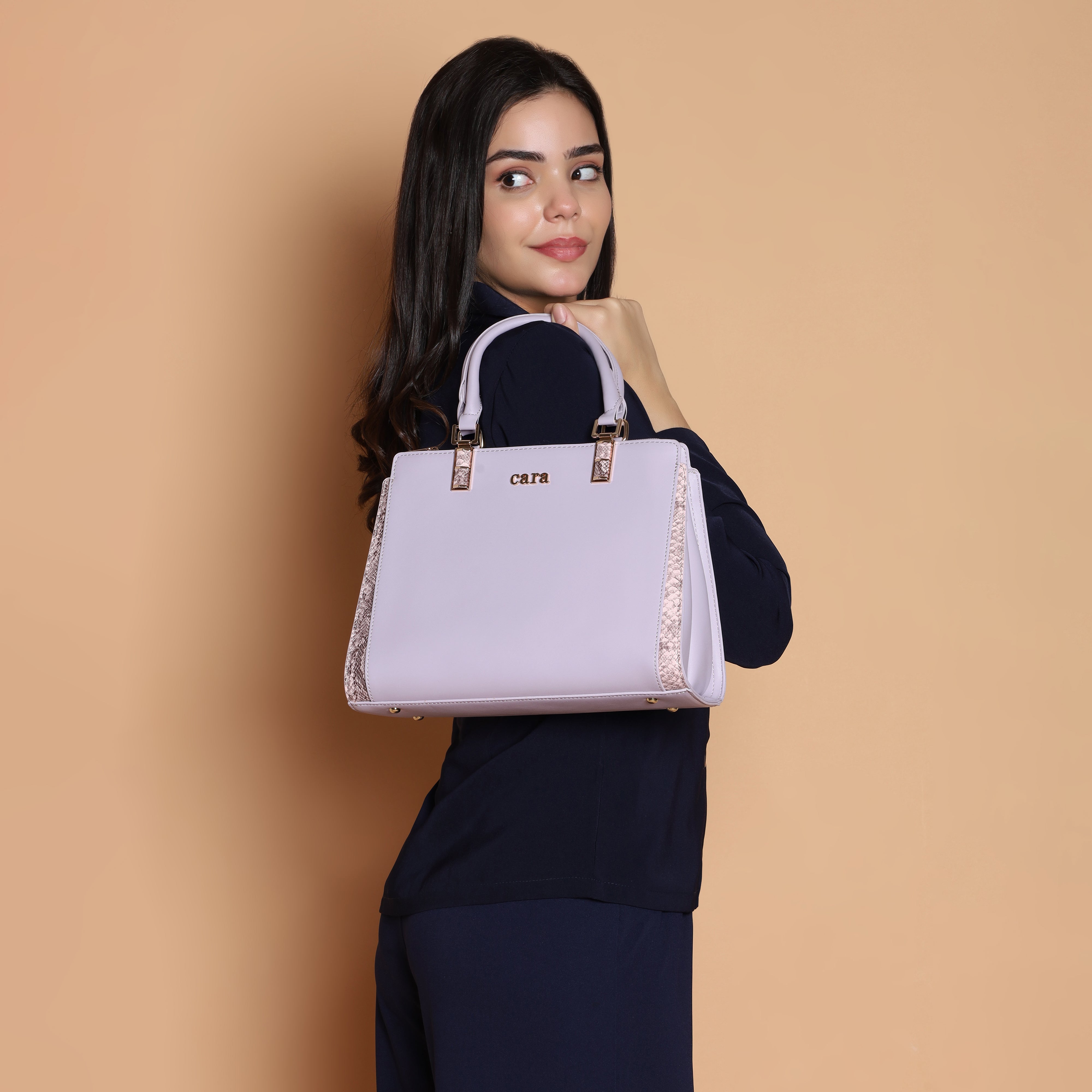 Dazzling Handbag | CARA