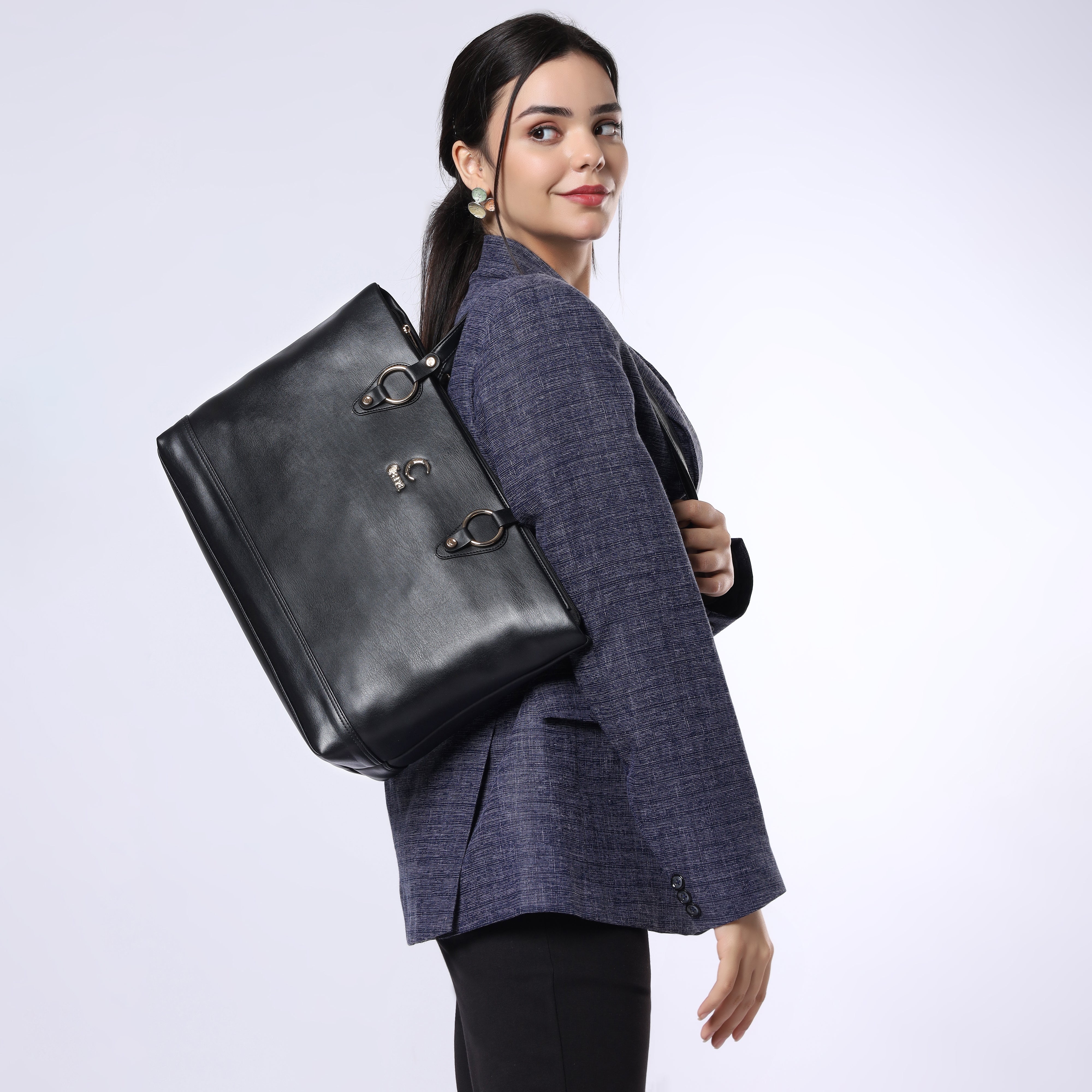 Corporate Chic Tote | Cara