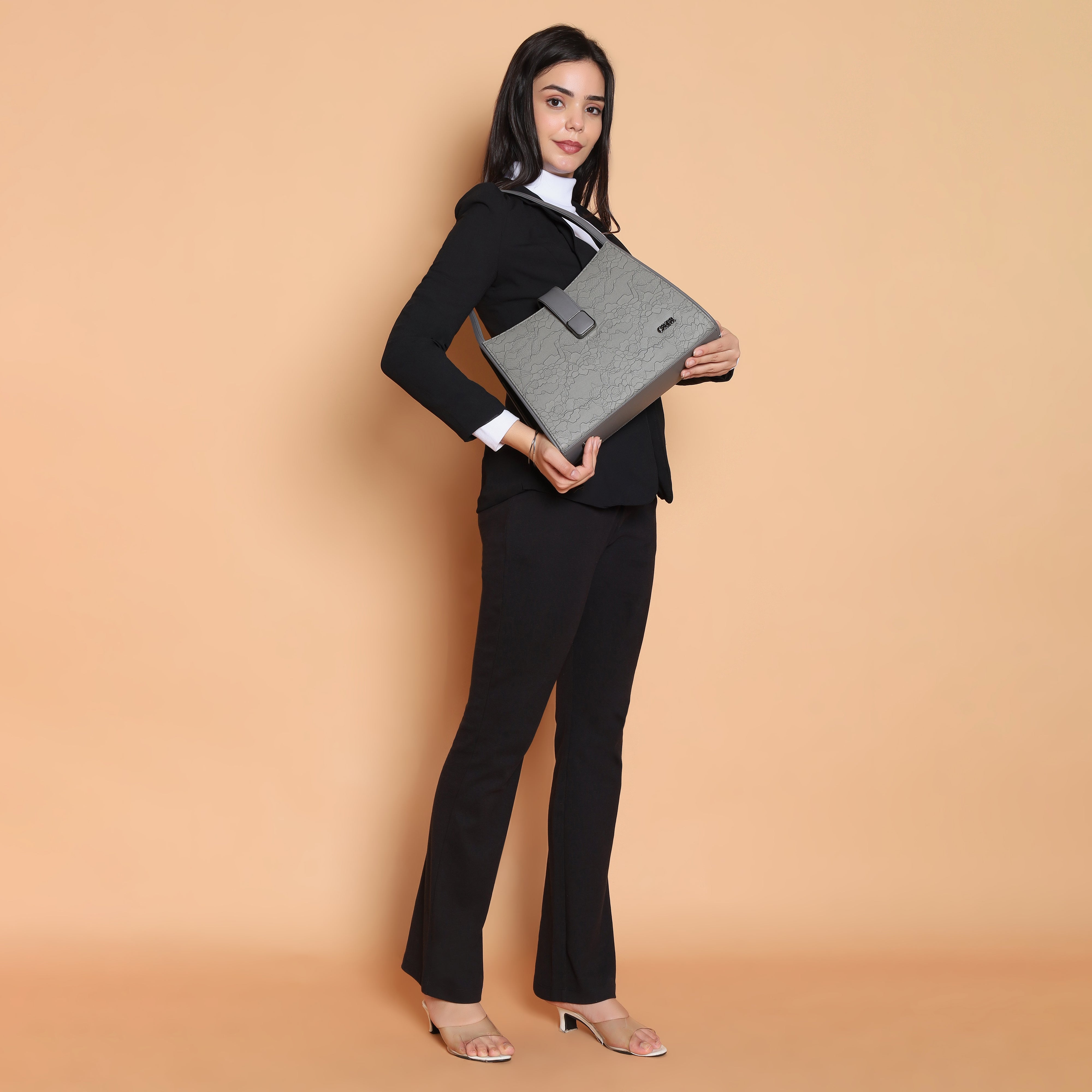 Grey Tote-ally Yours | Cara