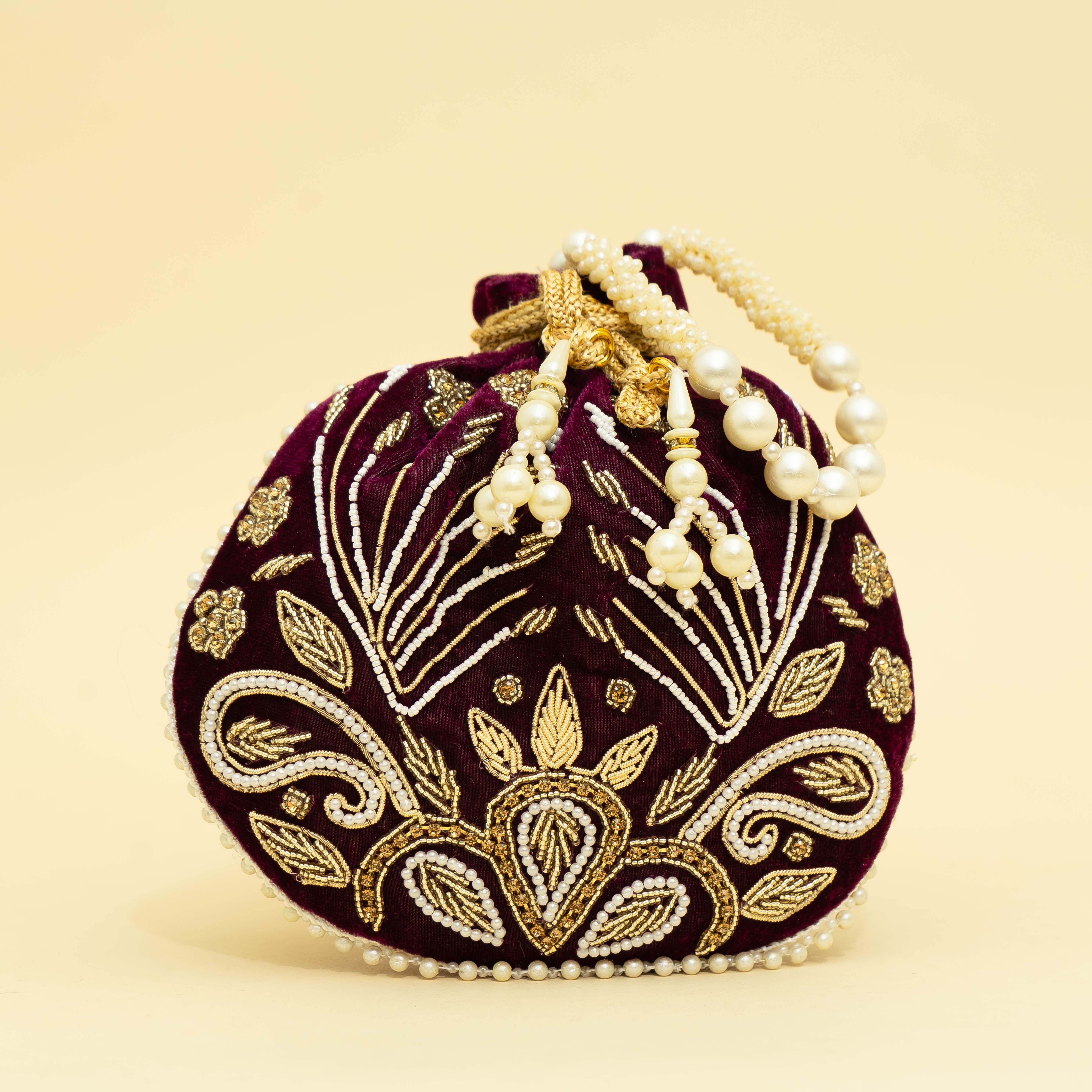 Majestic Wine Charm | Cara