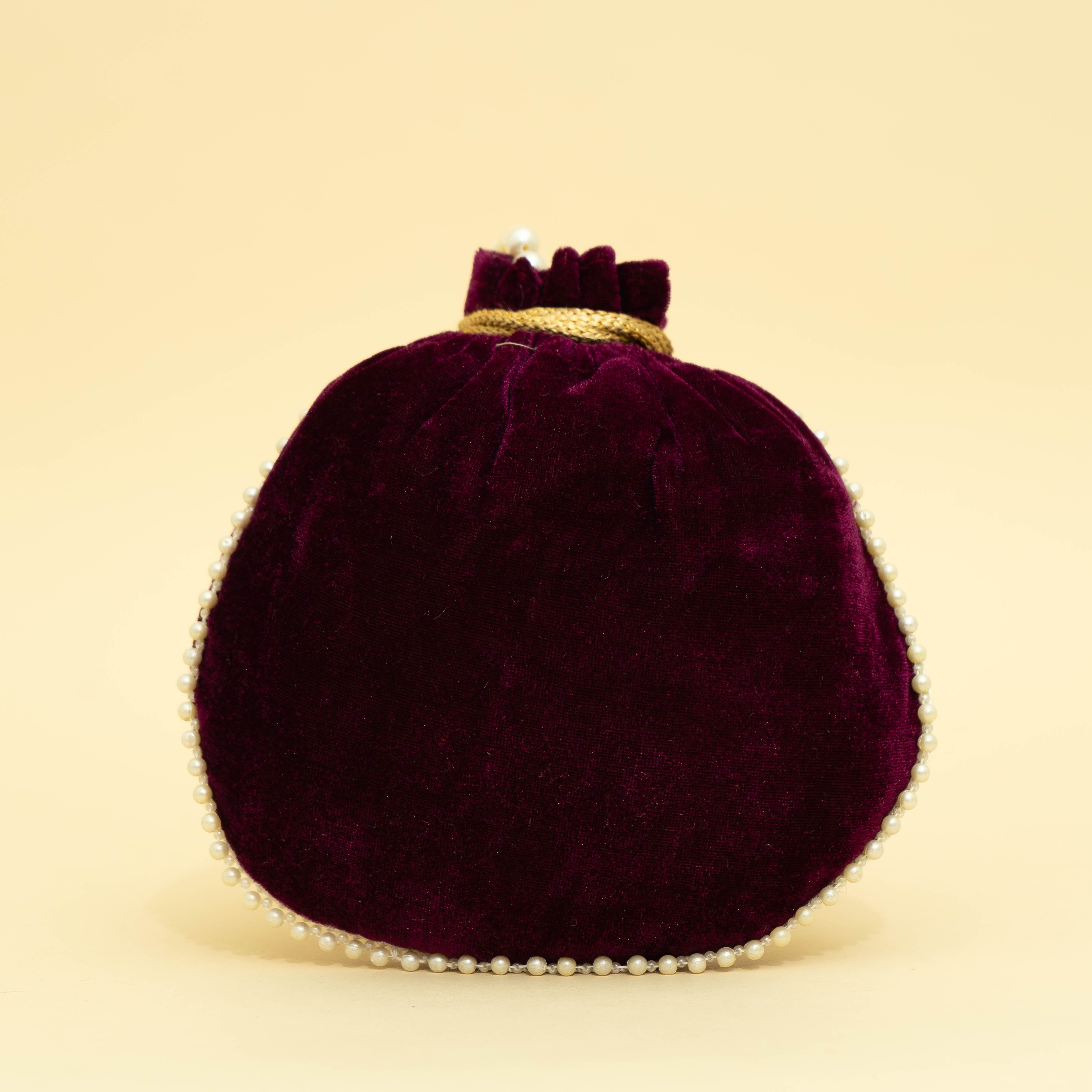 Majestic Wine Charm | Cara