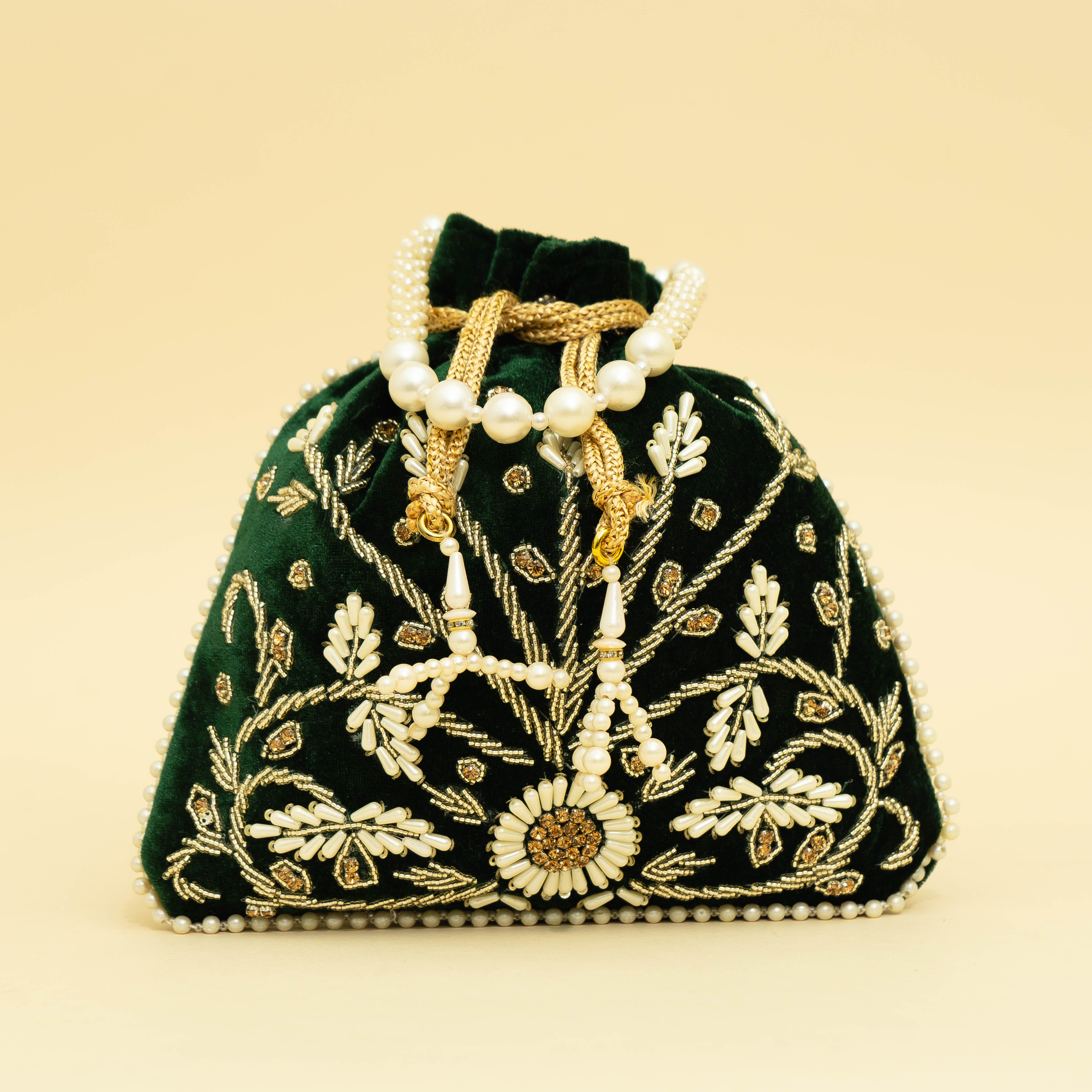 Green Twist of Tradition | Cara