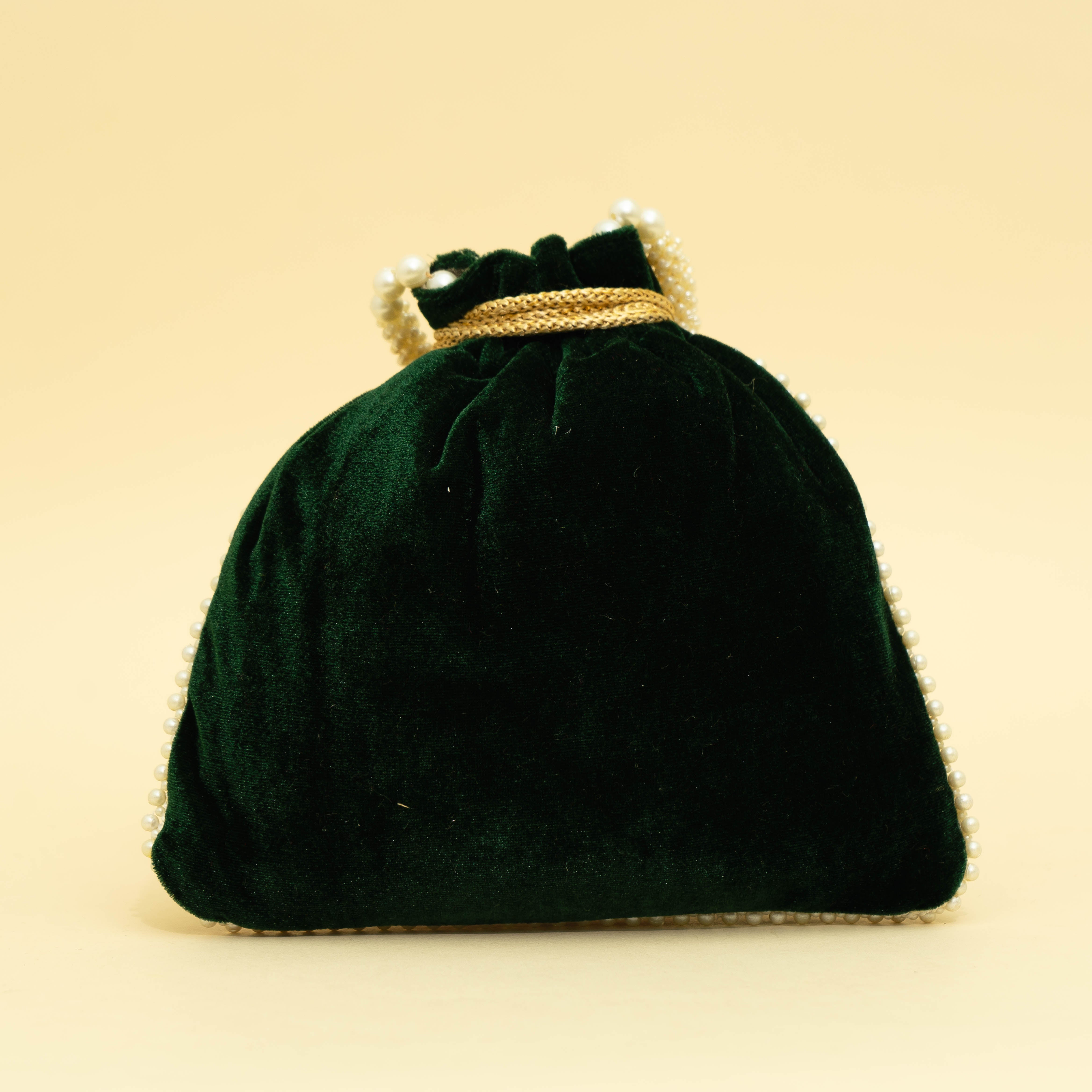 Green Twist of Tradition | Cara