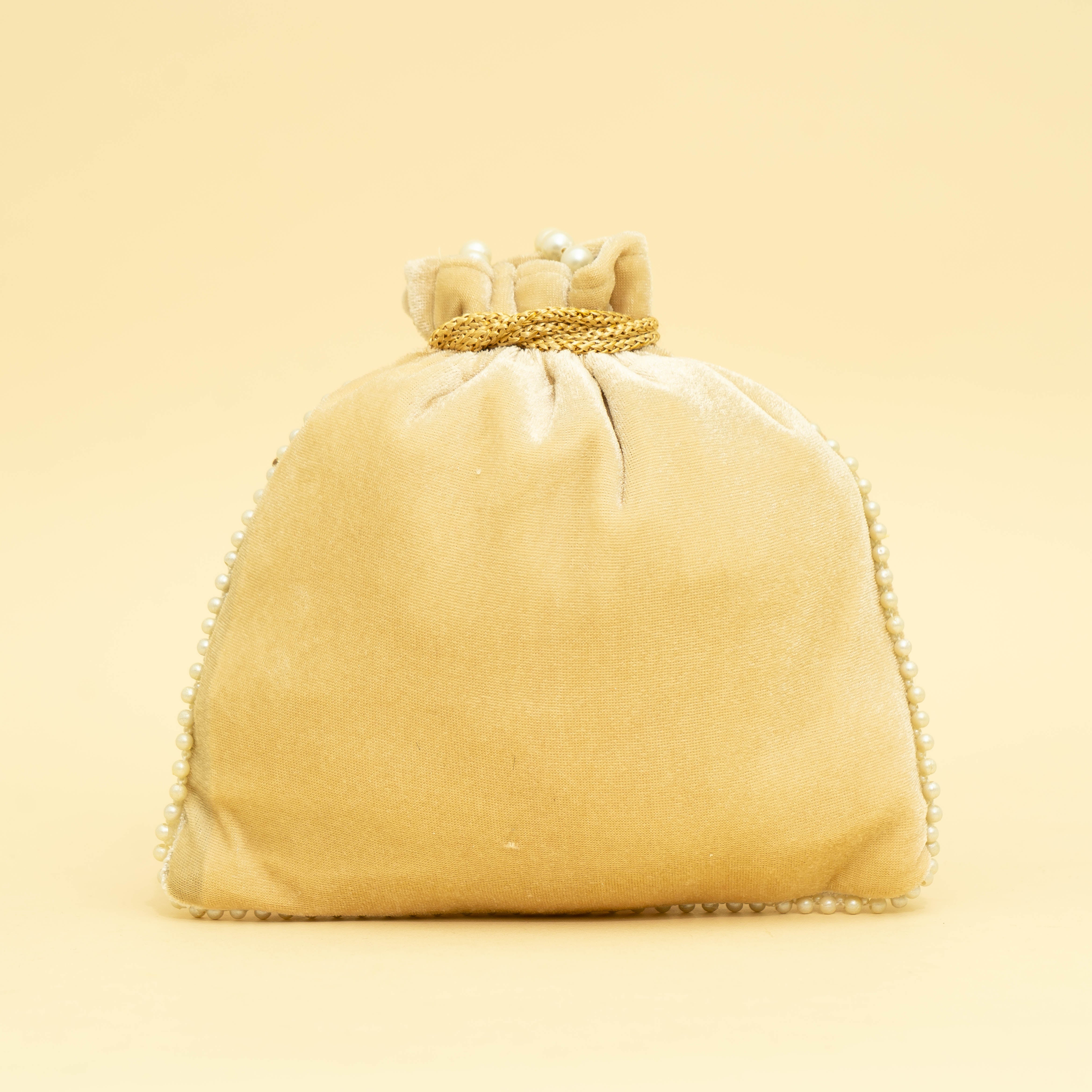 Cream Twist of Tradition | Cara