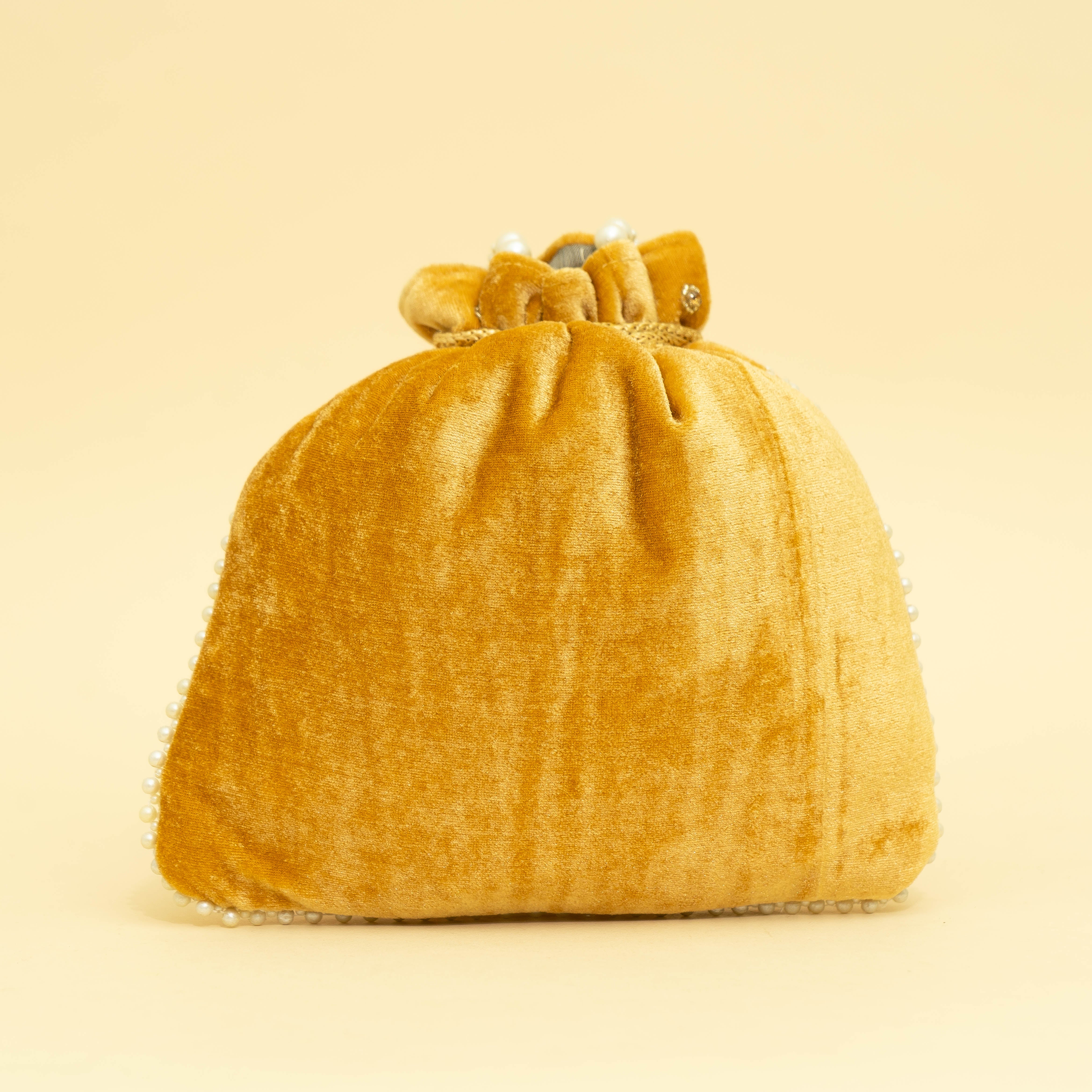 Yellow Twist of Tradition | Cara