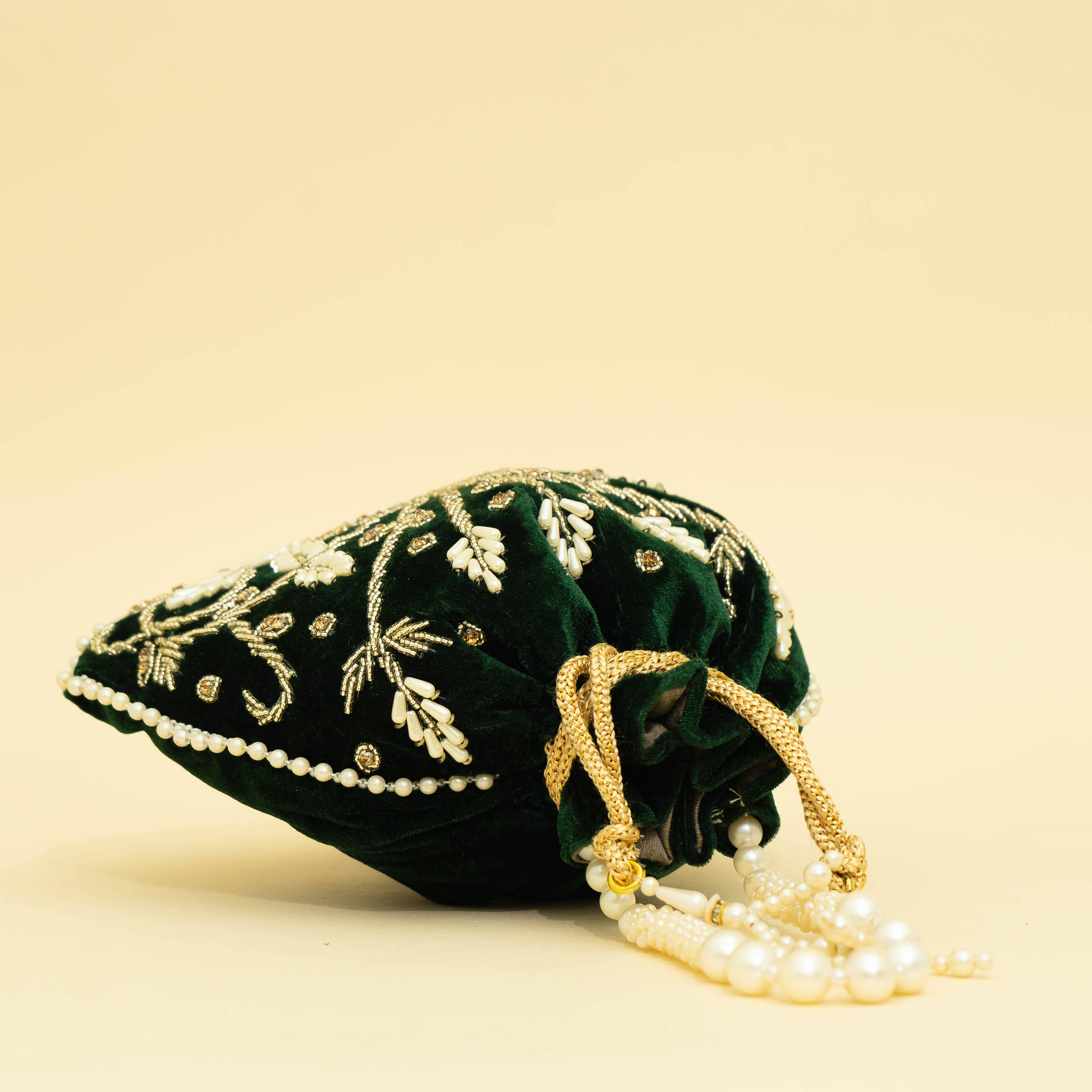 Green Twist of Tradition | Cara
