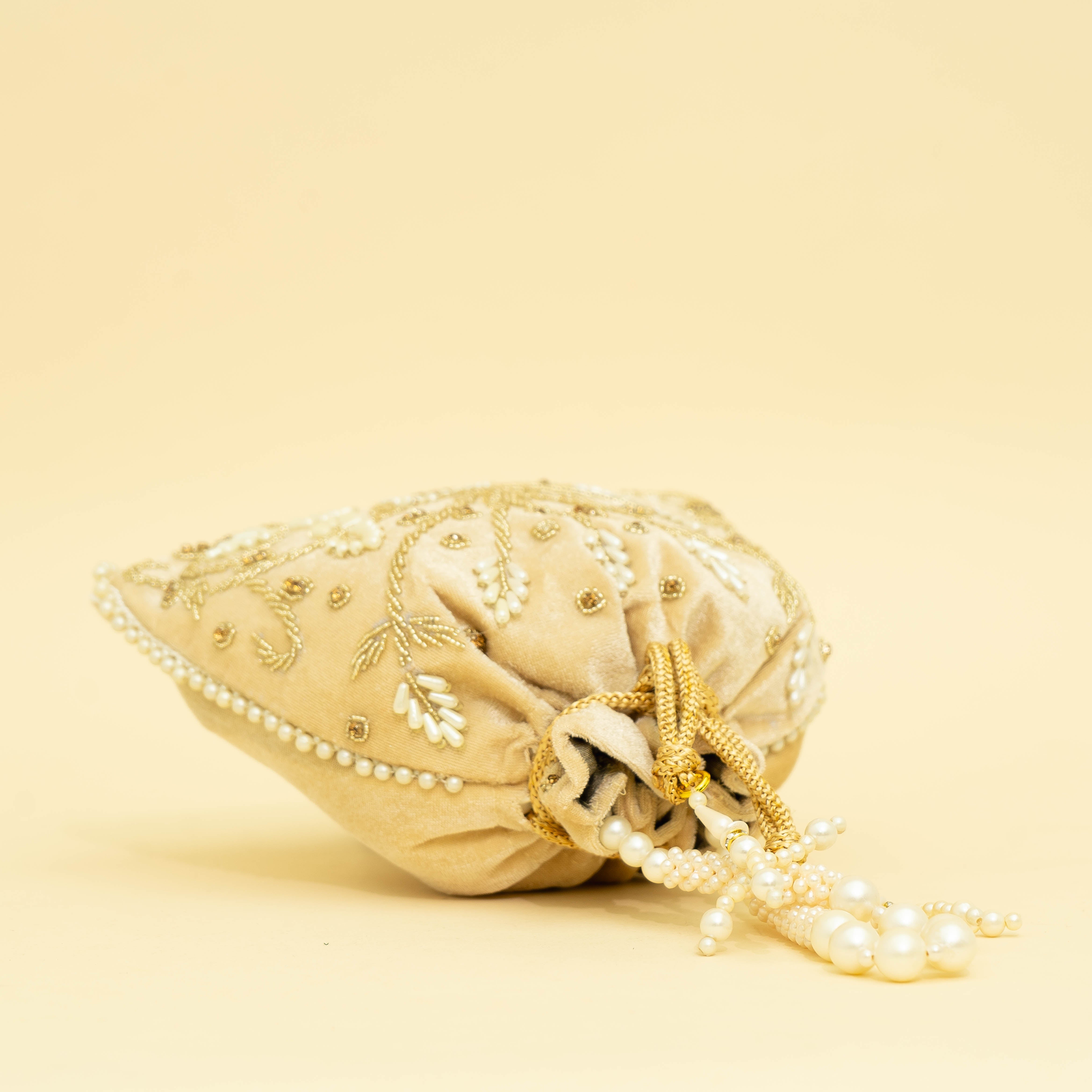Cream Twist of Tradition | Cara