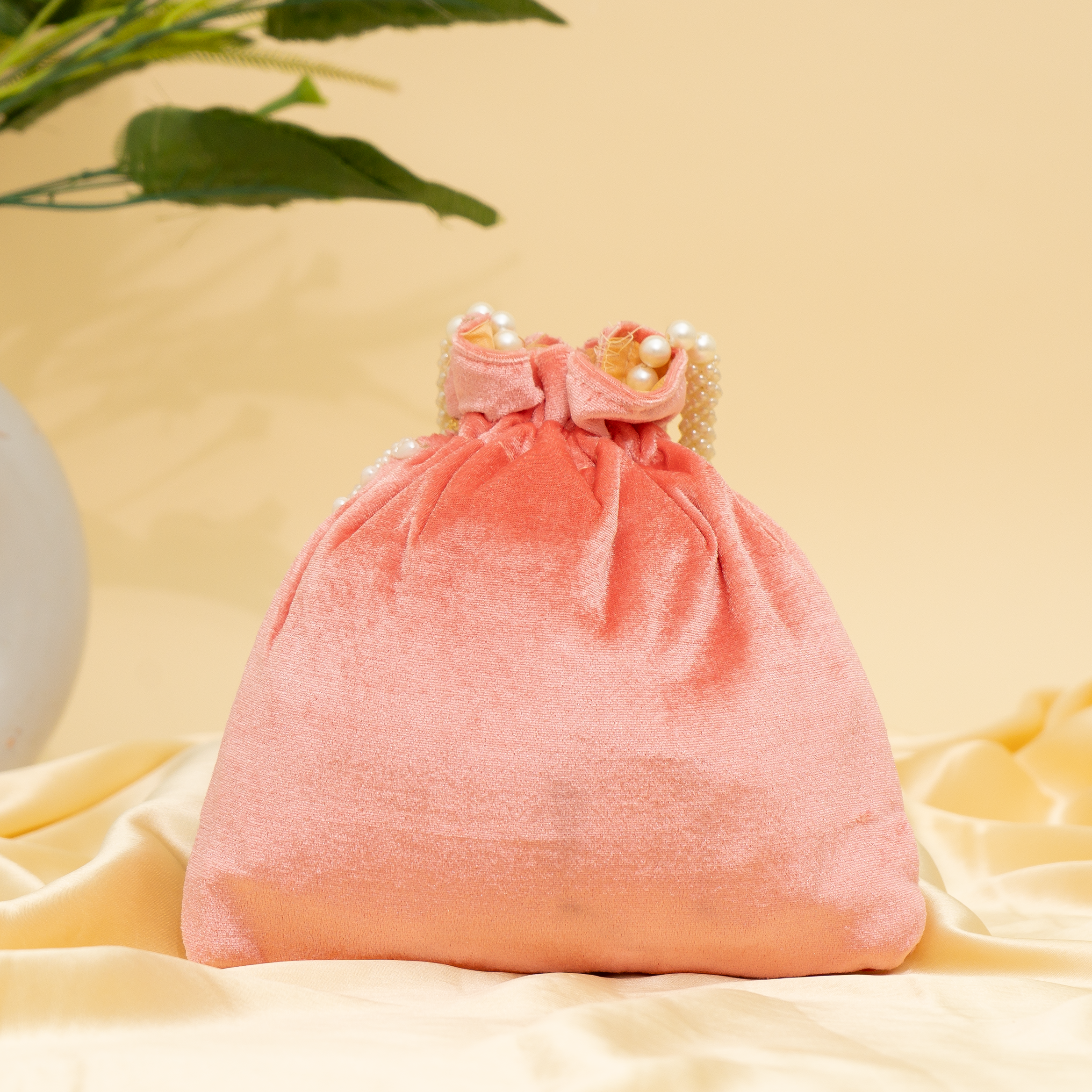 peach Pearl Majesty potli | cara