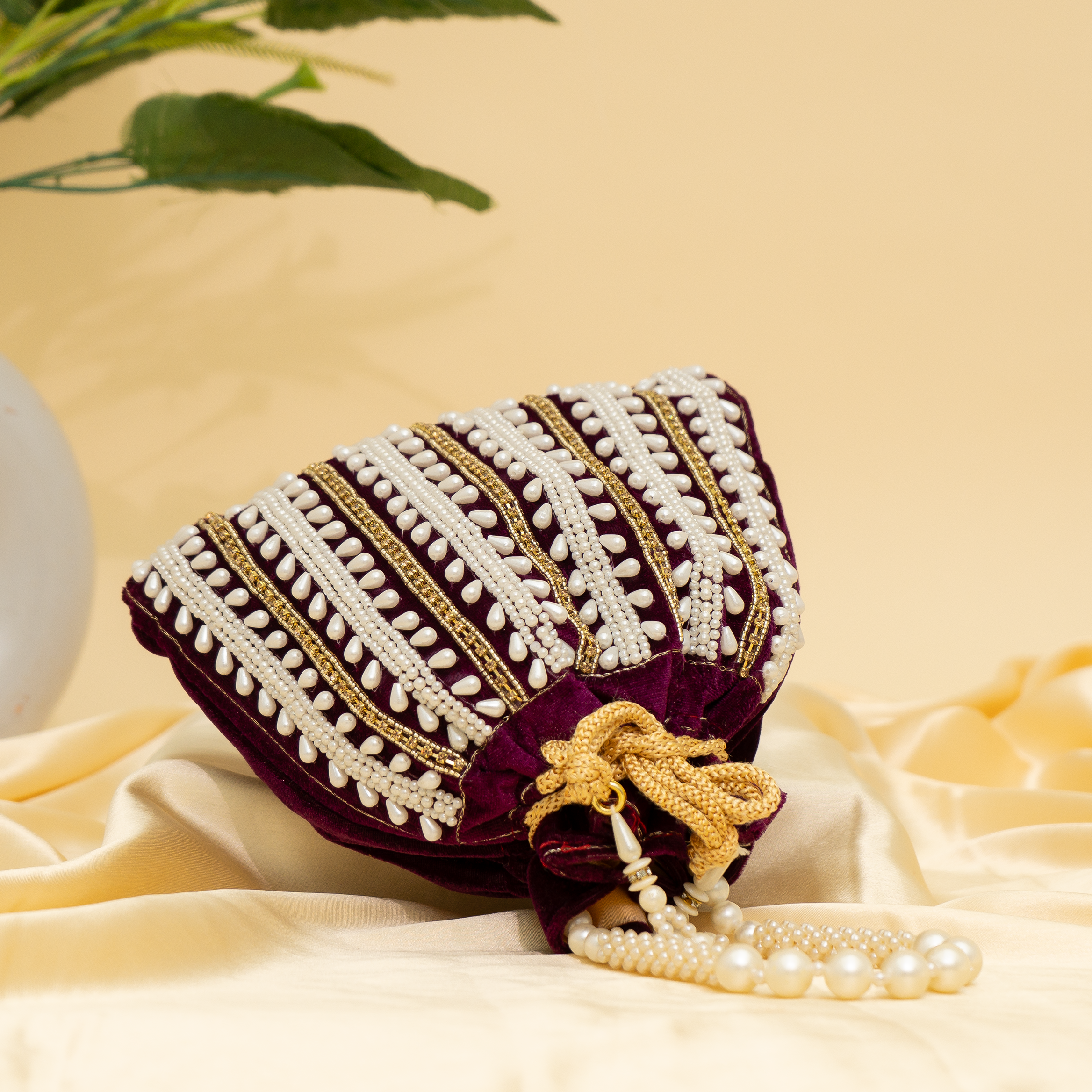 wine Pearl Majesty potli | cara