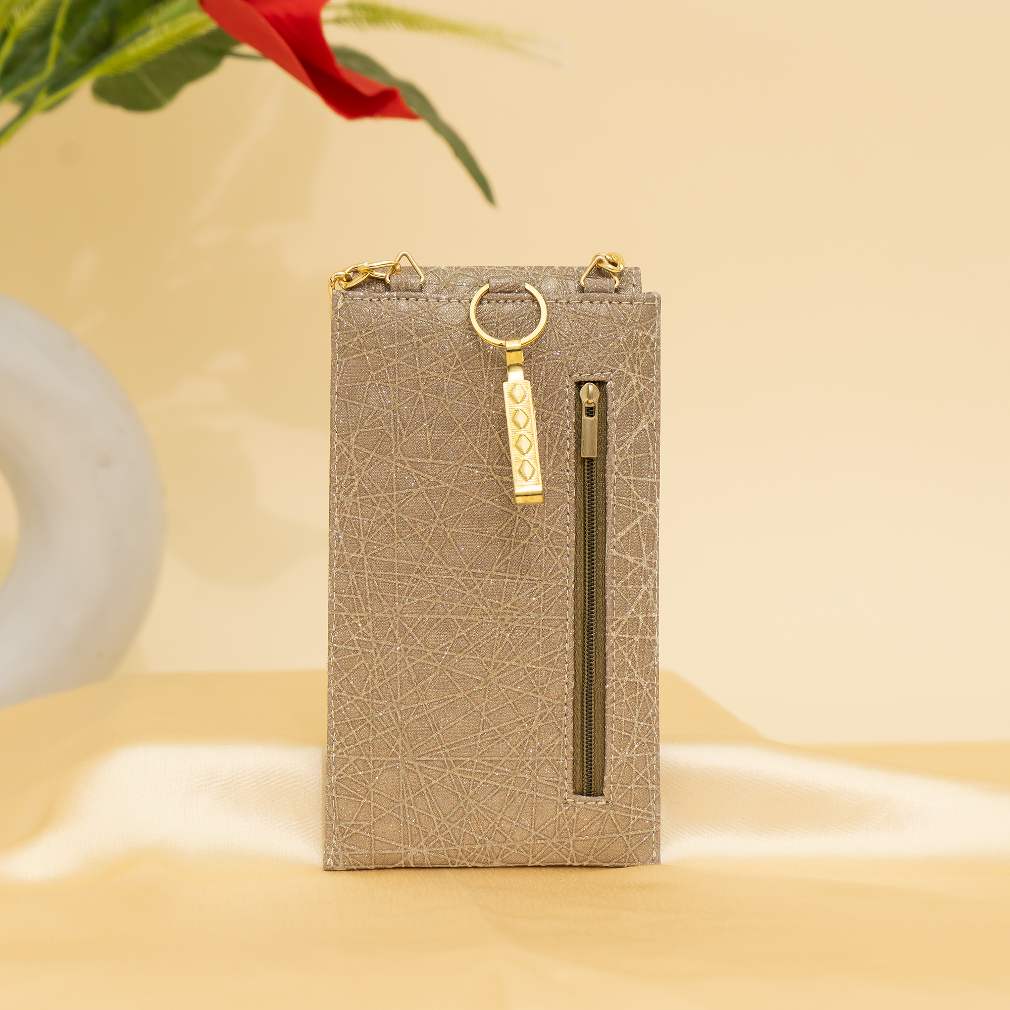 bronze Gleam Chain Mobile Sling| cara