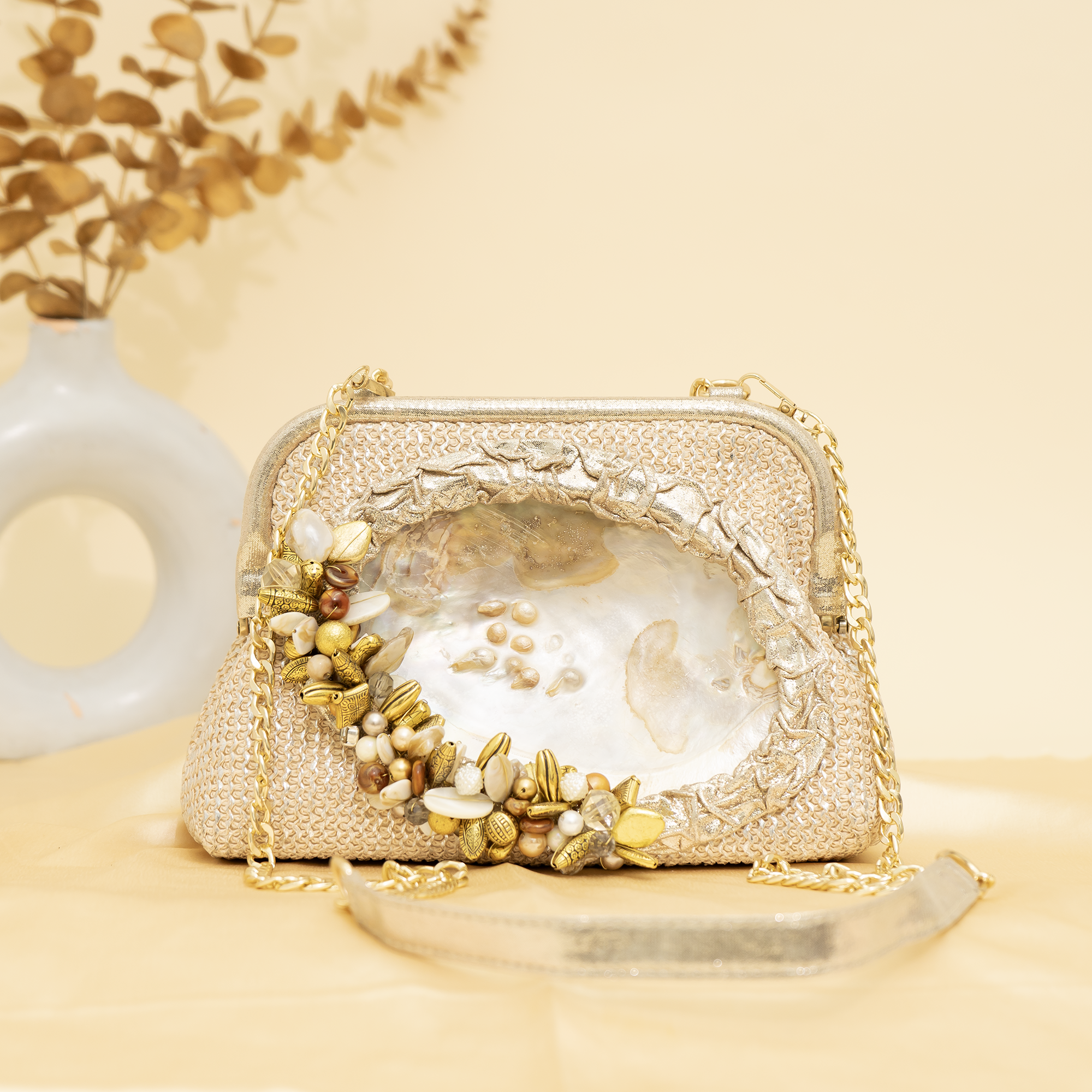 cream Empress Shell potli | cara