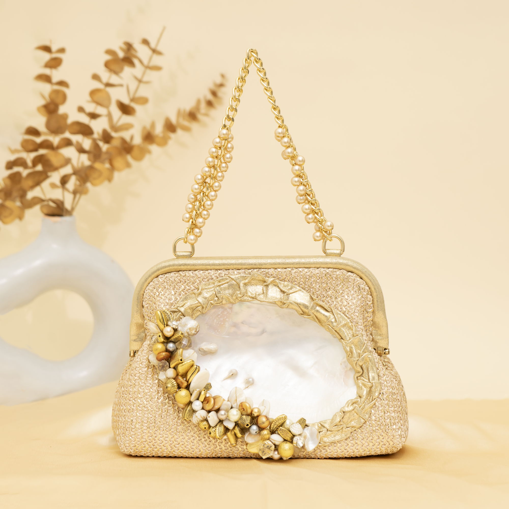 cream Empress Shell potli | cara