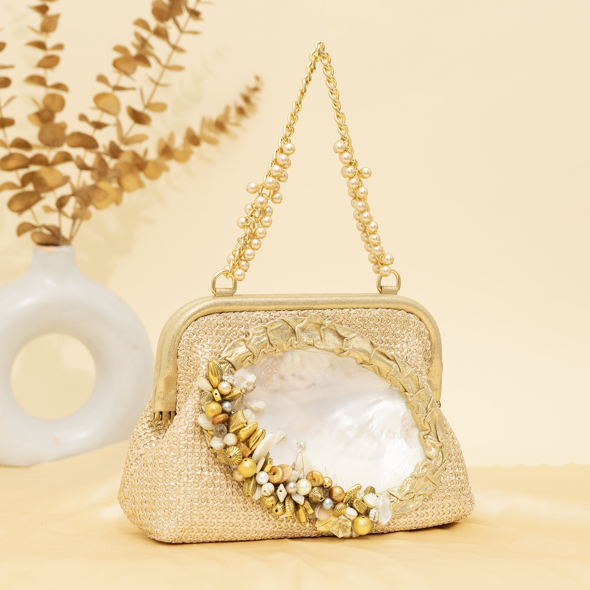 cream Empress Shell potli | cara