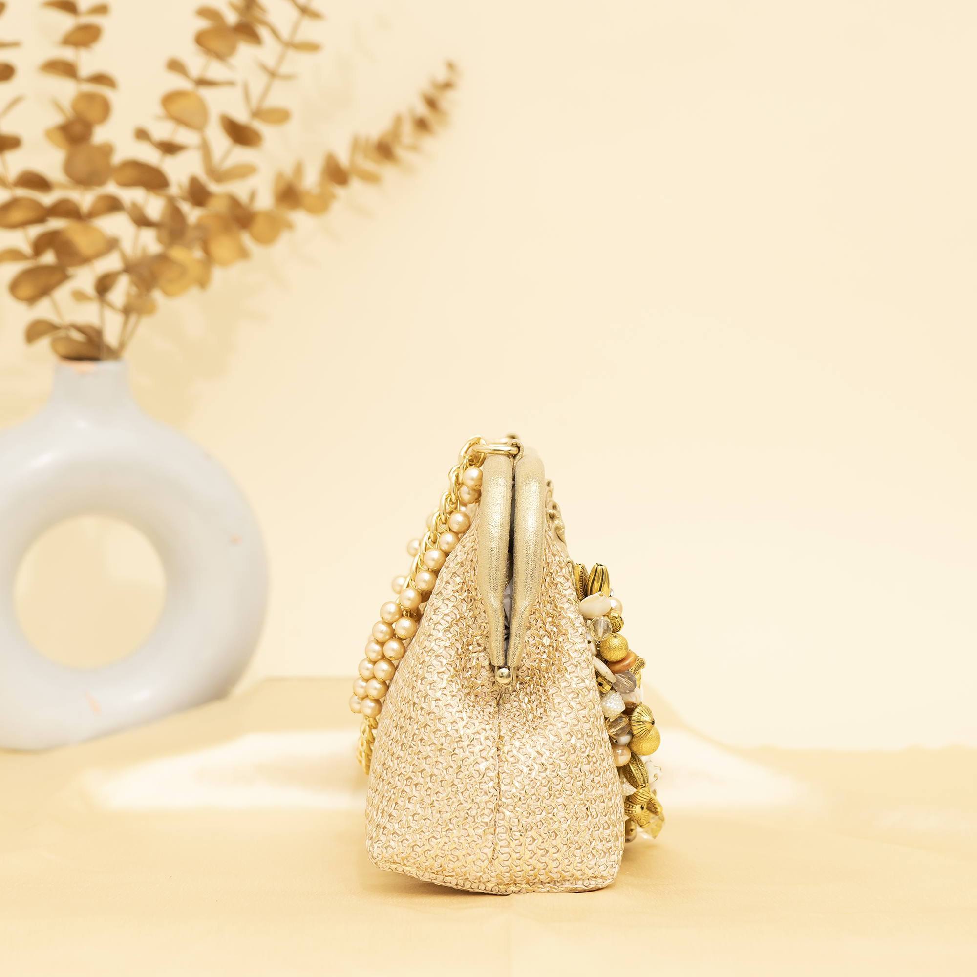 cream Empress Shell potli | cara