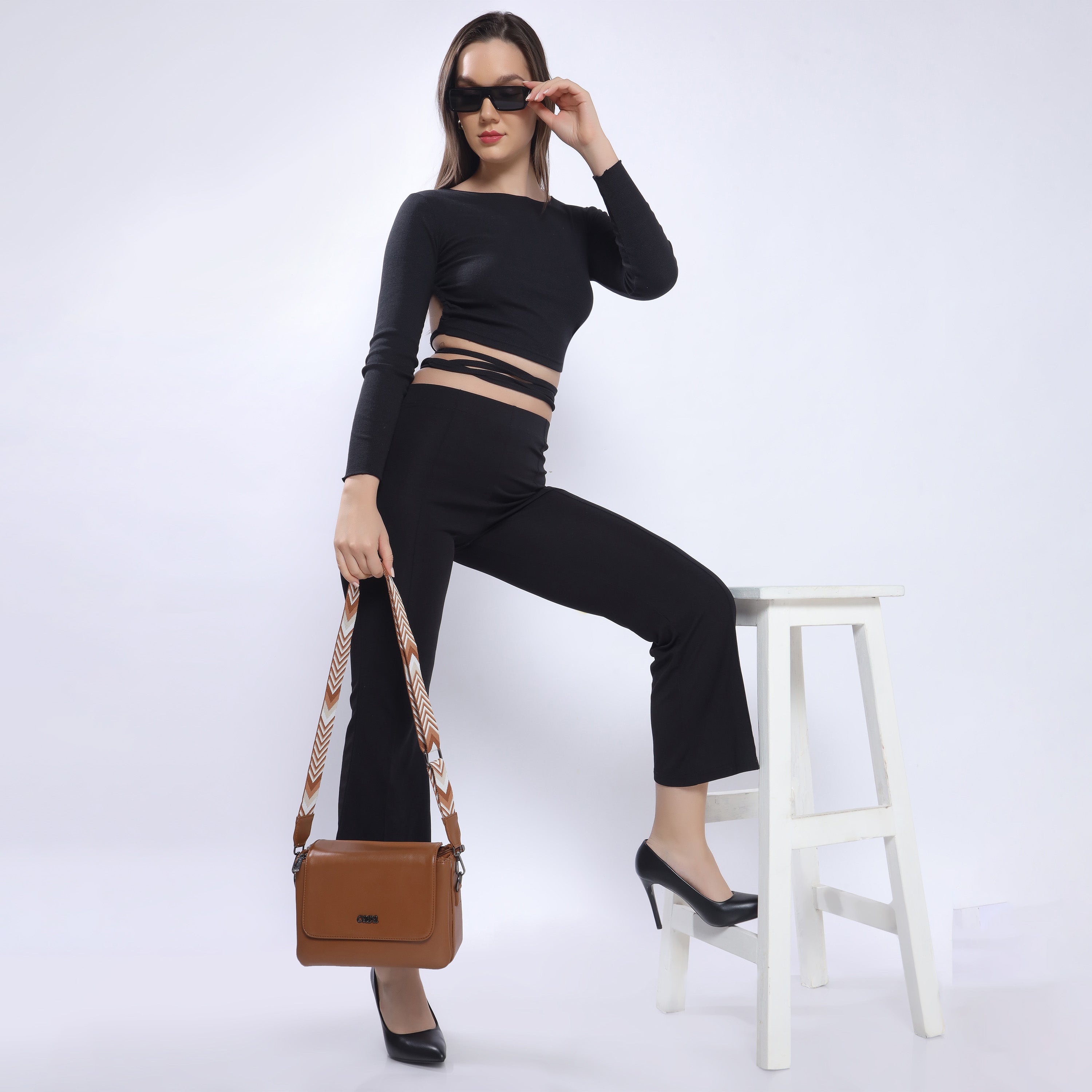 tan brown Casual Catcher slingbag | cara