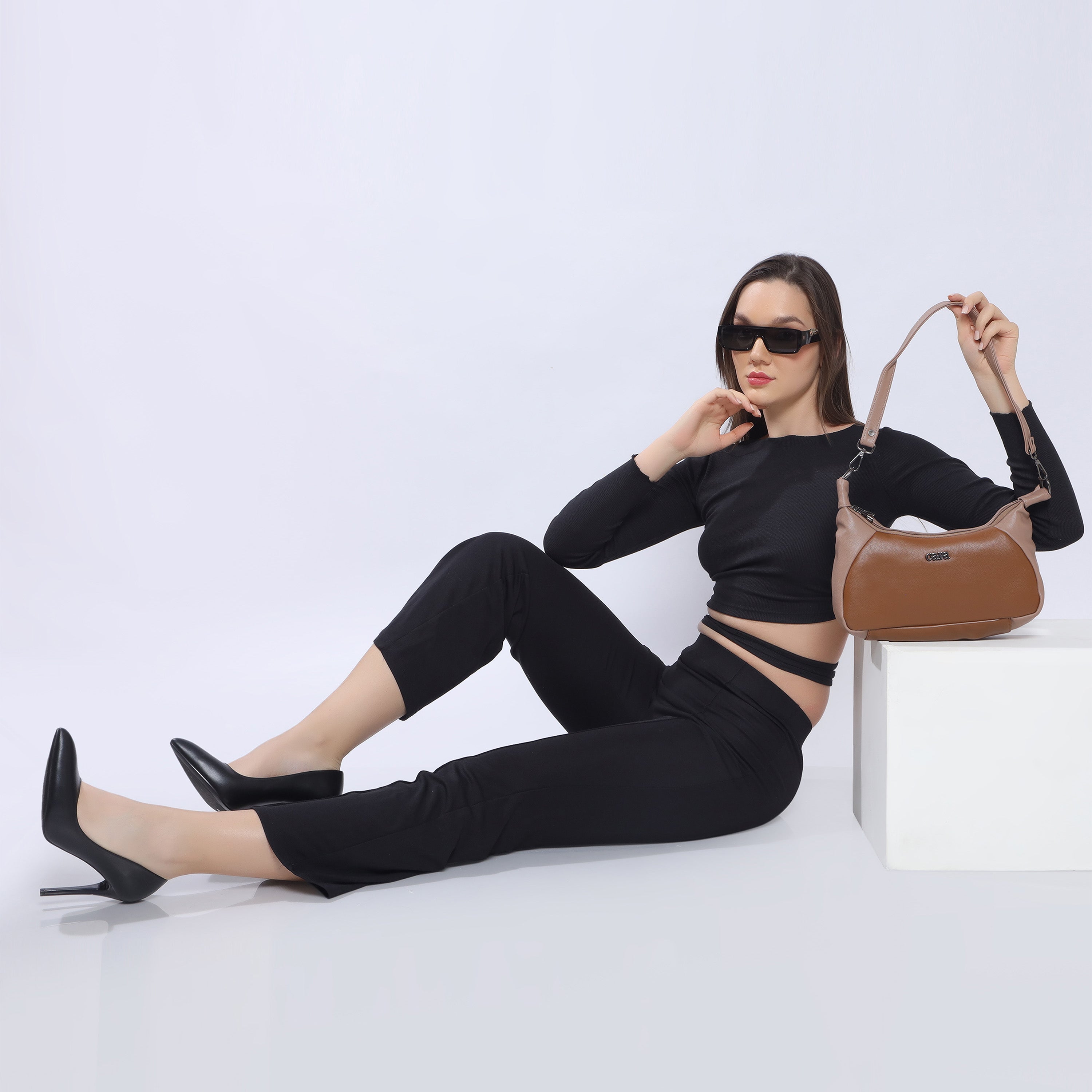 Fusion Flex sling bag | cara