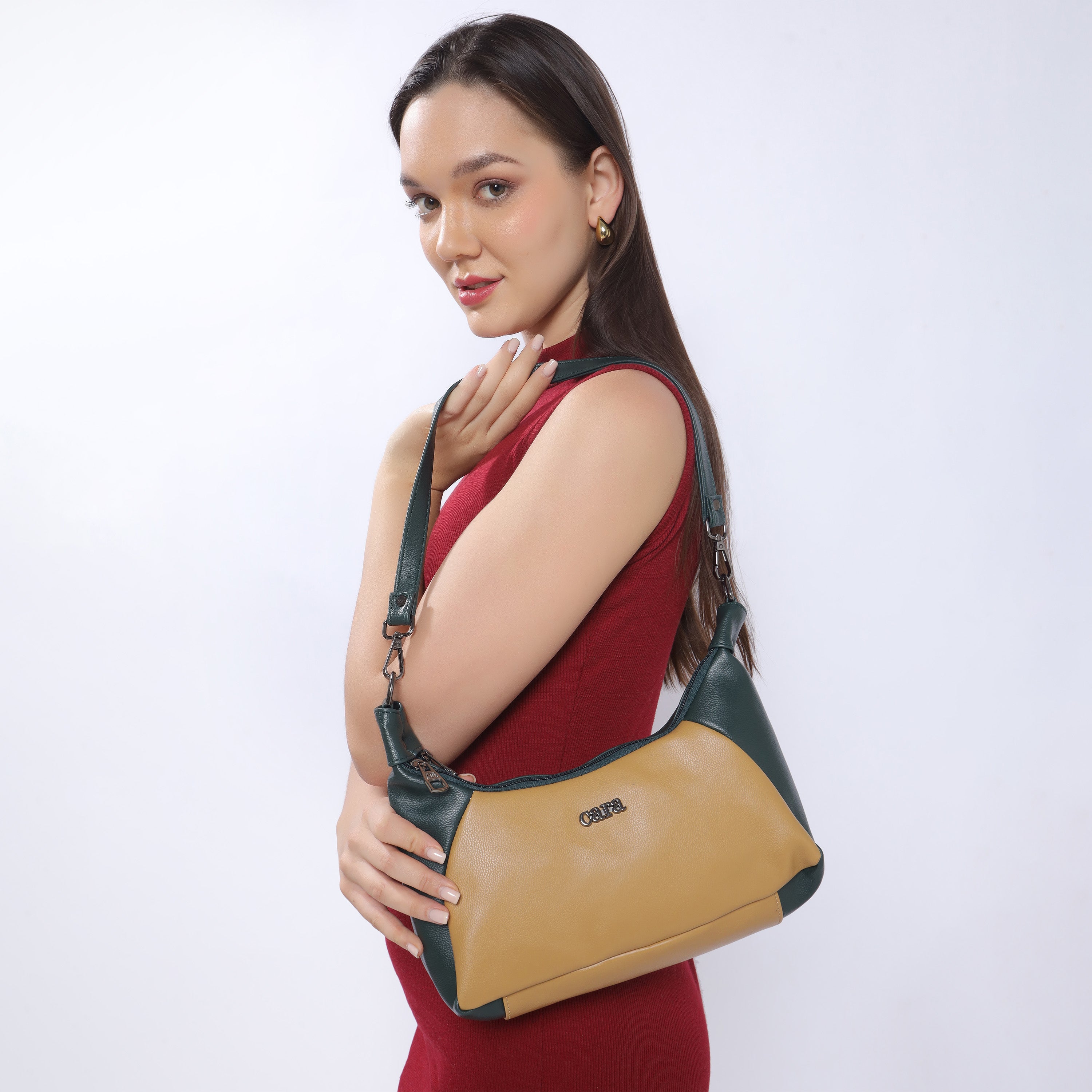 Fusion Flex sling bag | cara