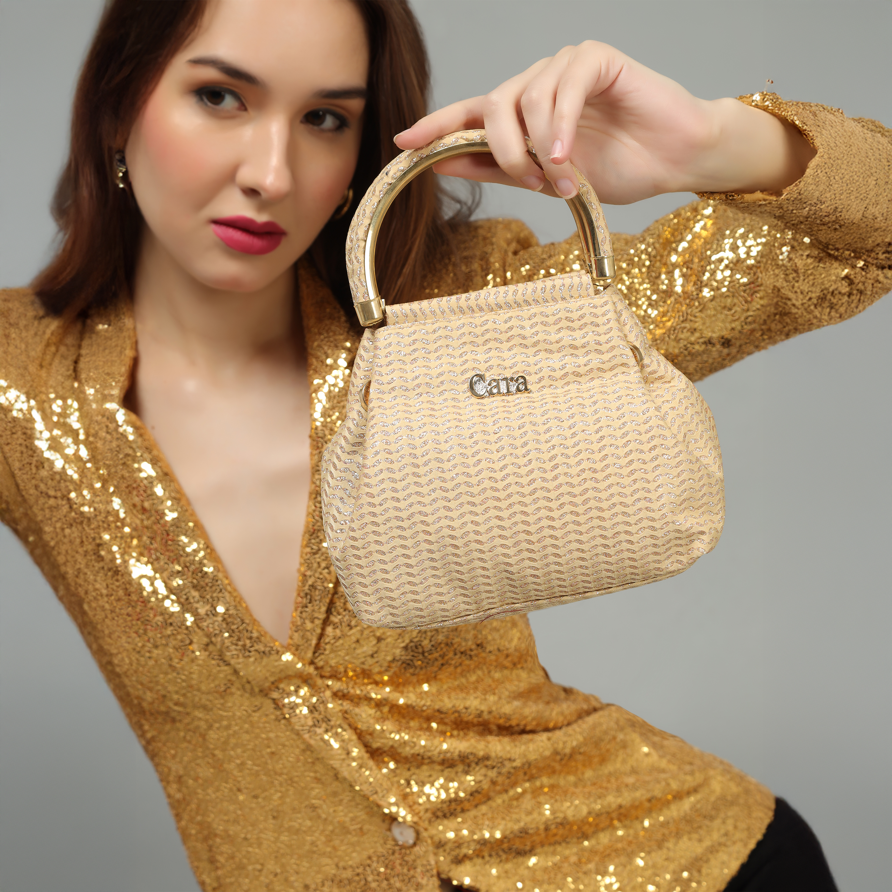 Golden Heer Potli | Cara