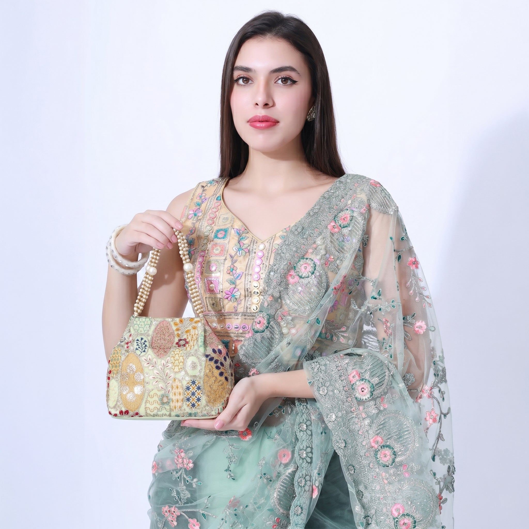 Opulent Pearl Potli