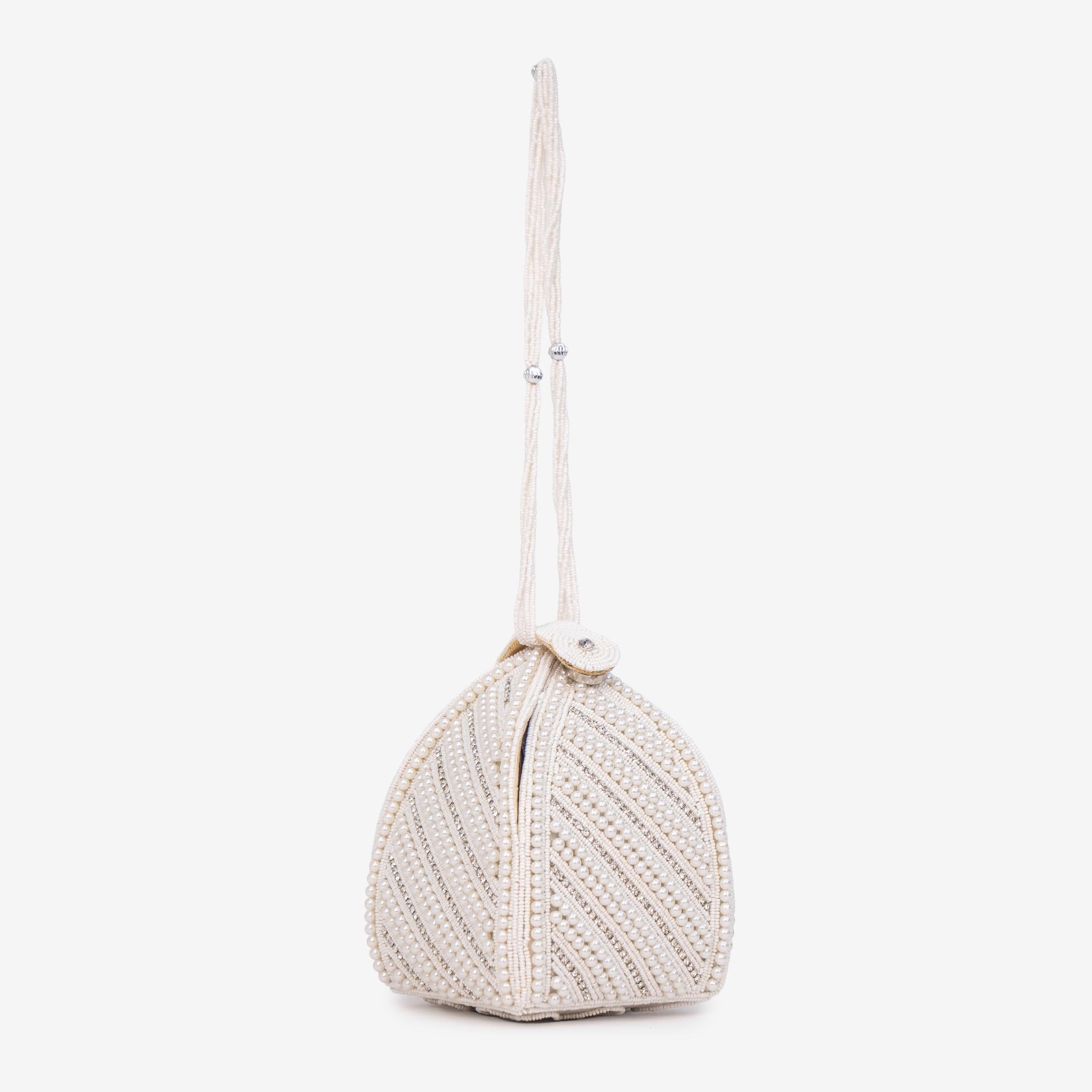 Linear Pearl Glam Potli