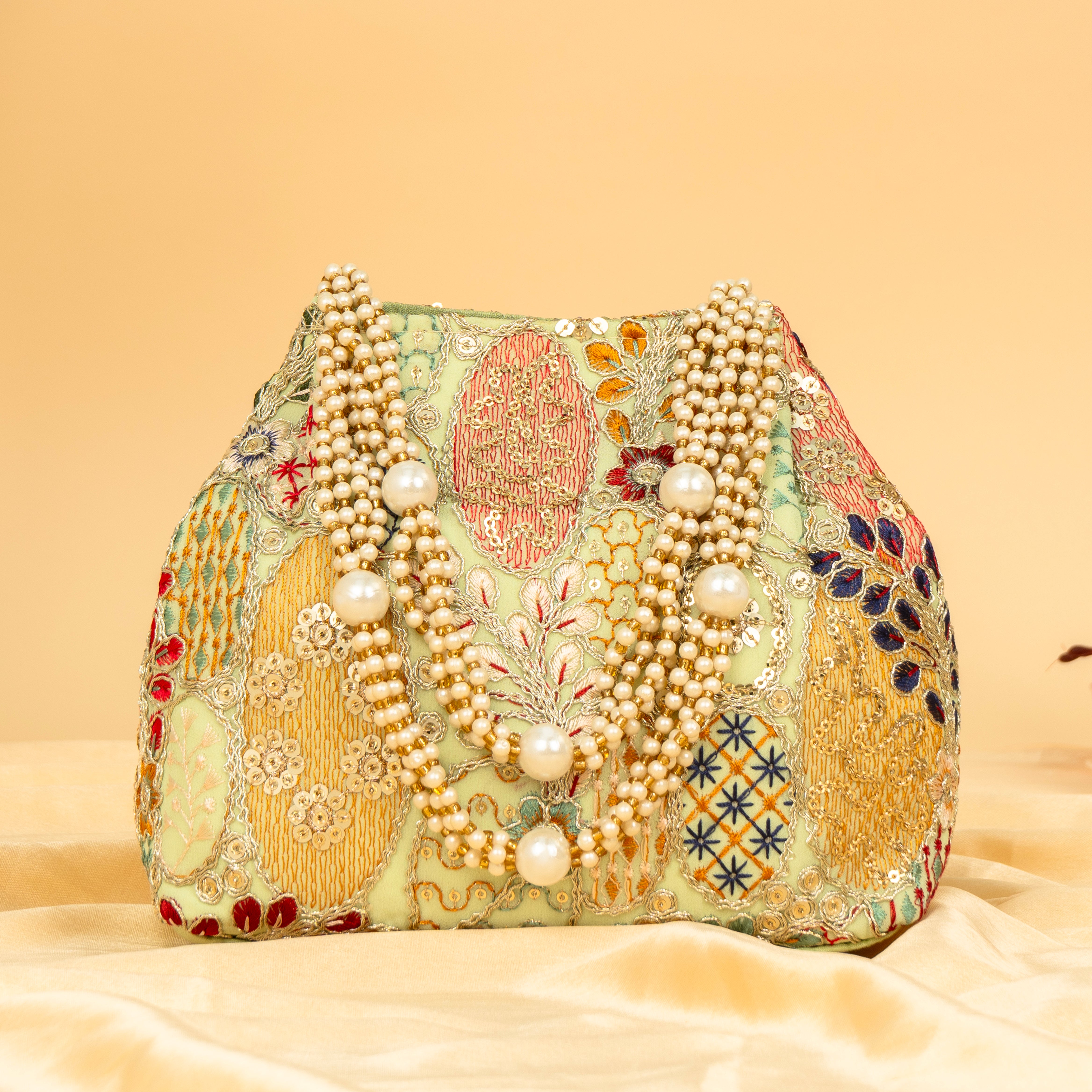 Opulent Pearl Potli