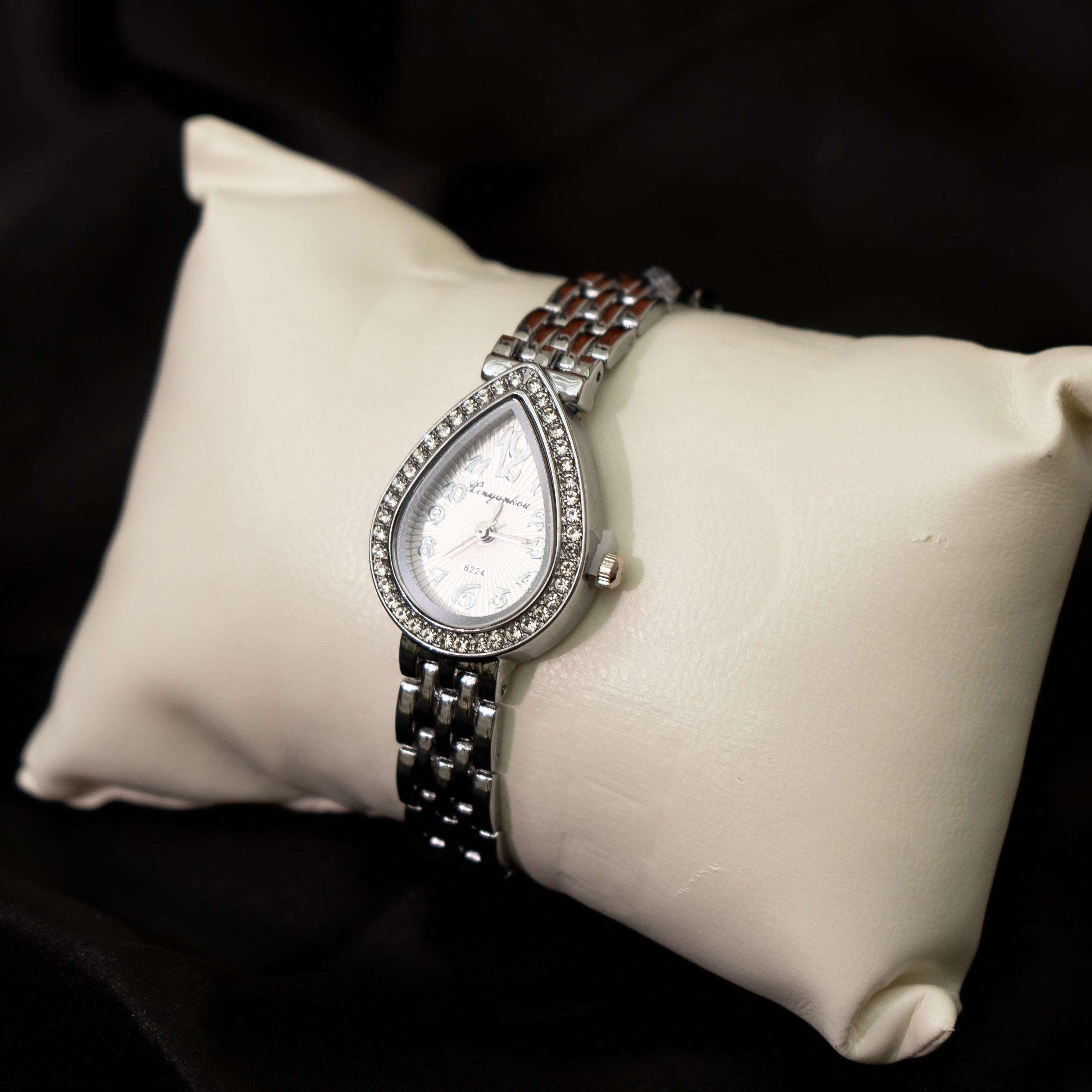 Dewelle Watch