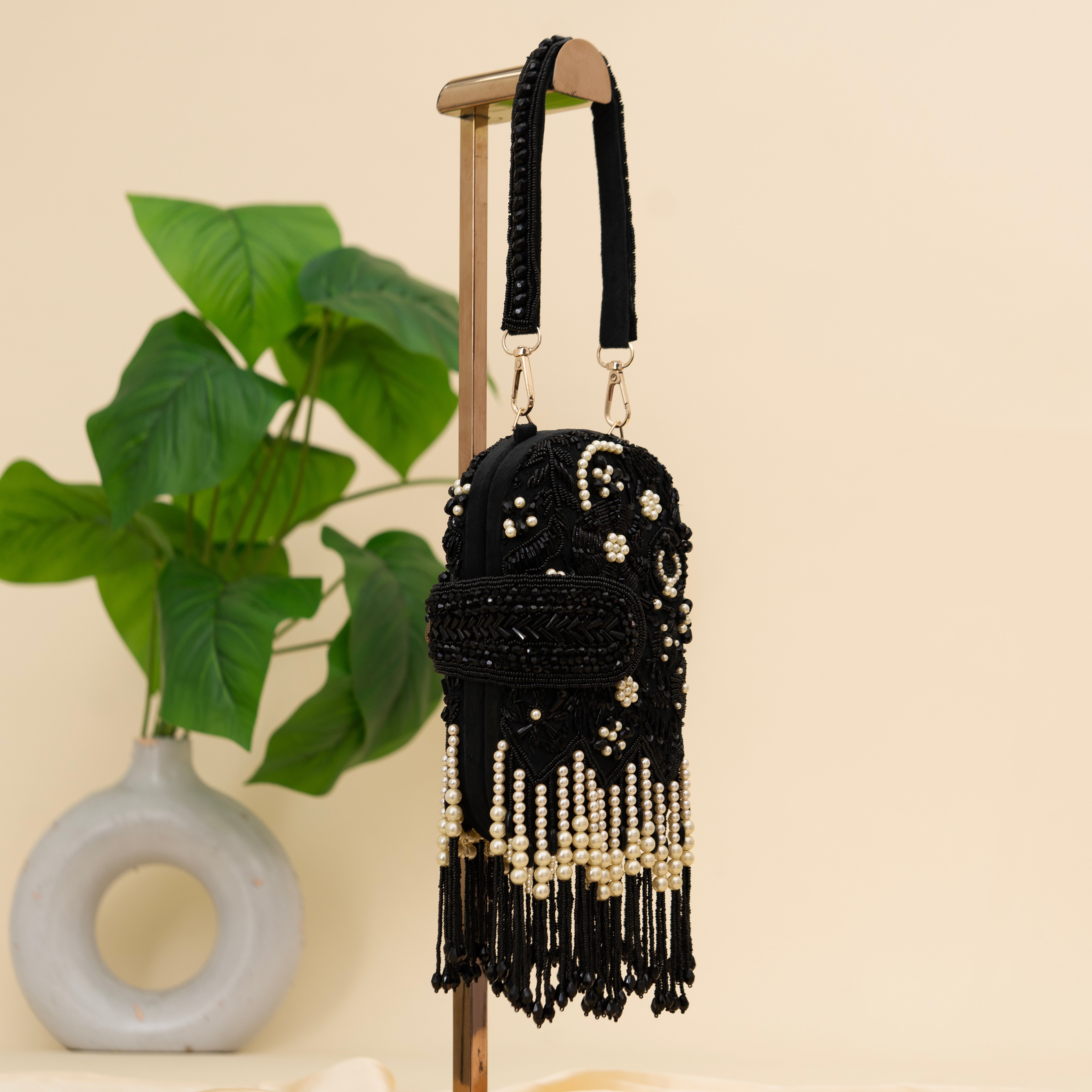 Pearl Aura Potli