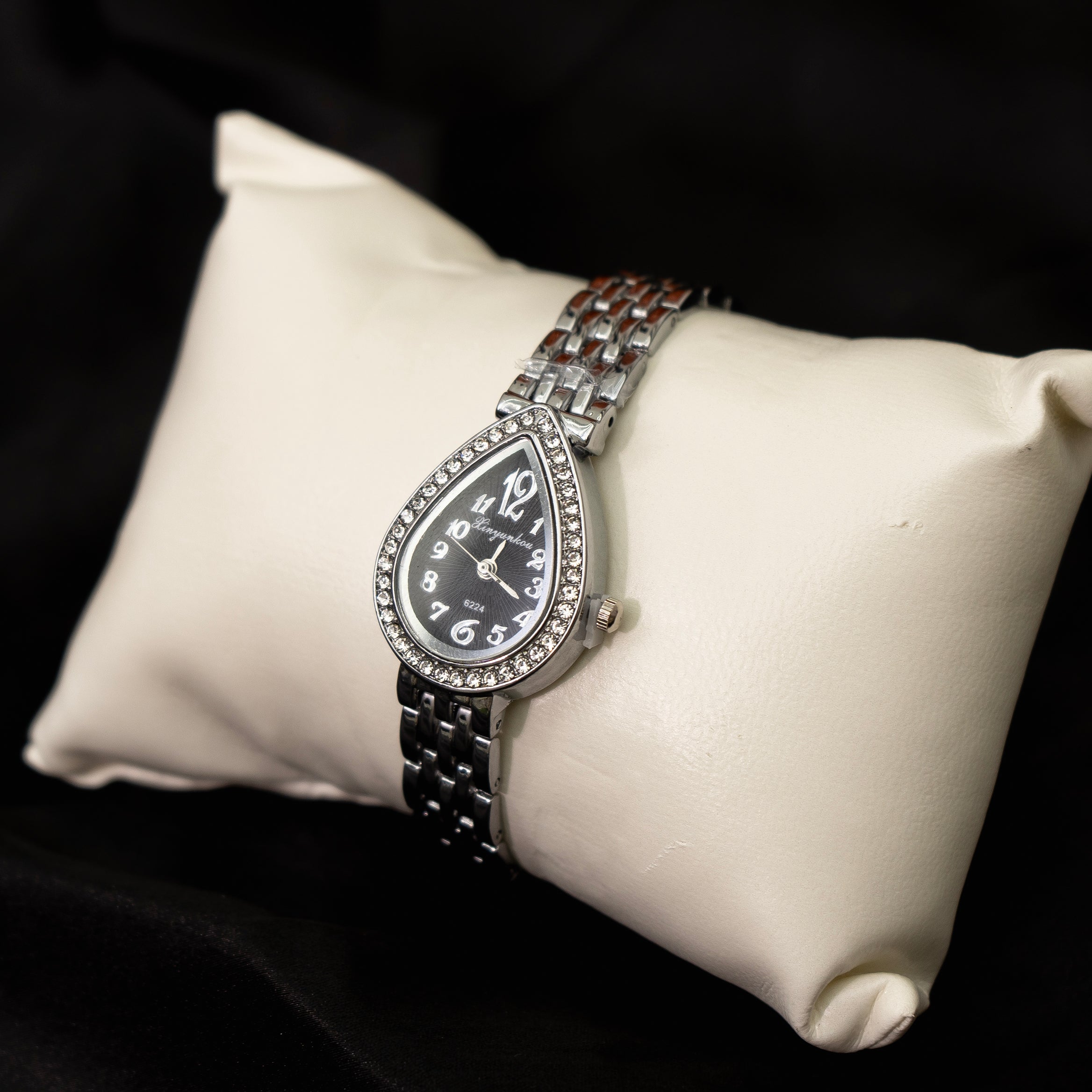 Dewelle Watch