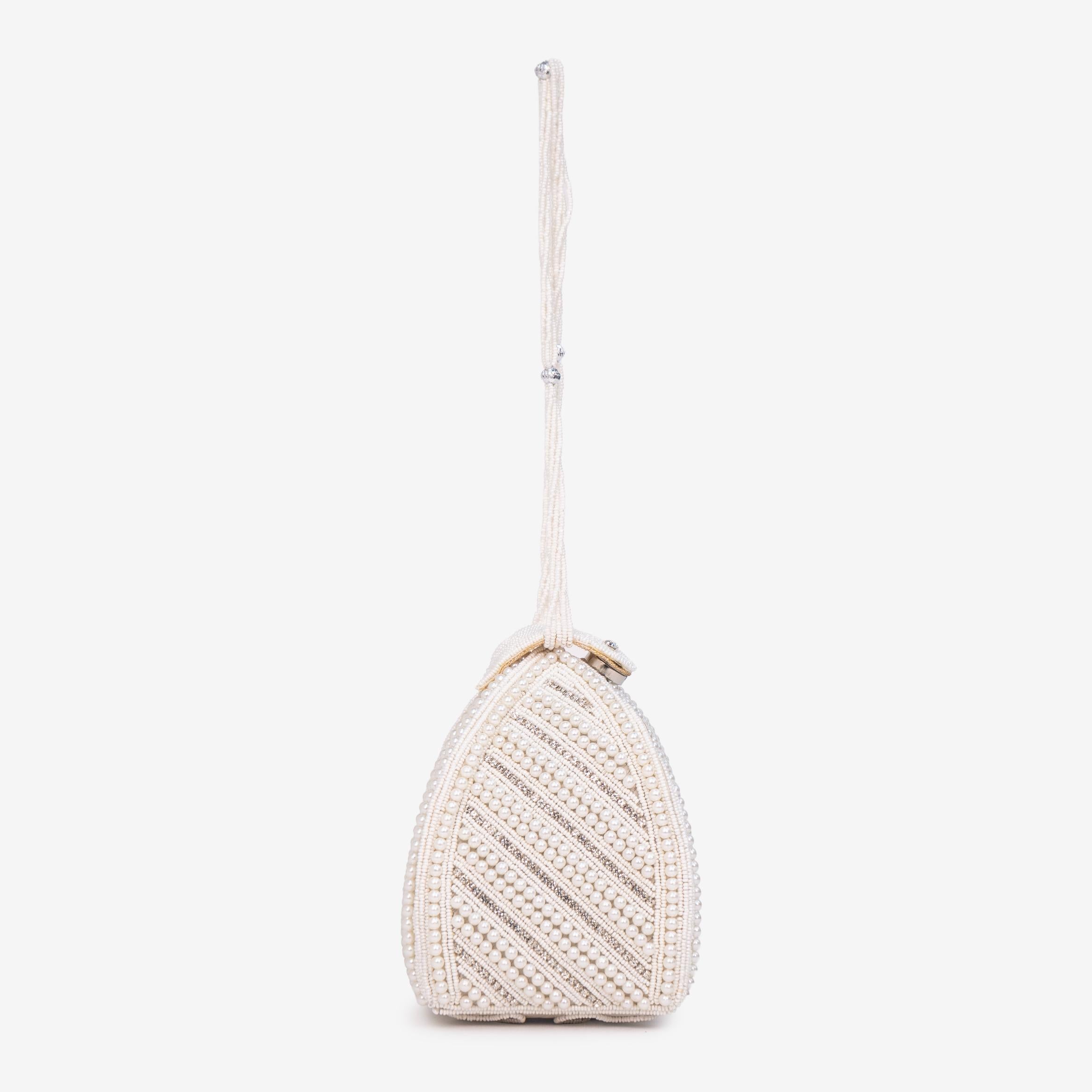 Linear Pearl Glam Potli