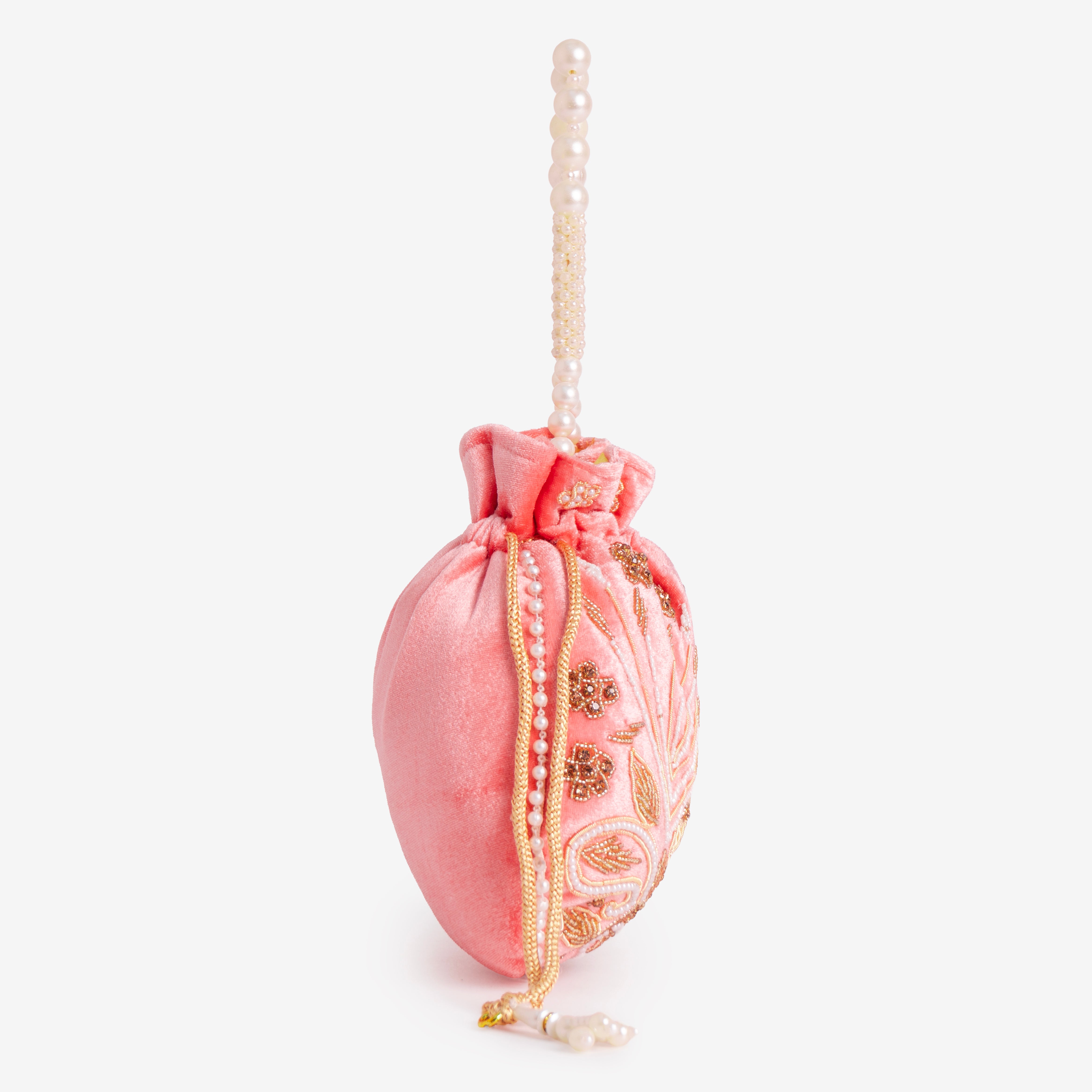 Majestic Charm | Cara