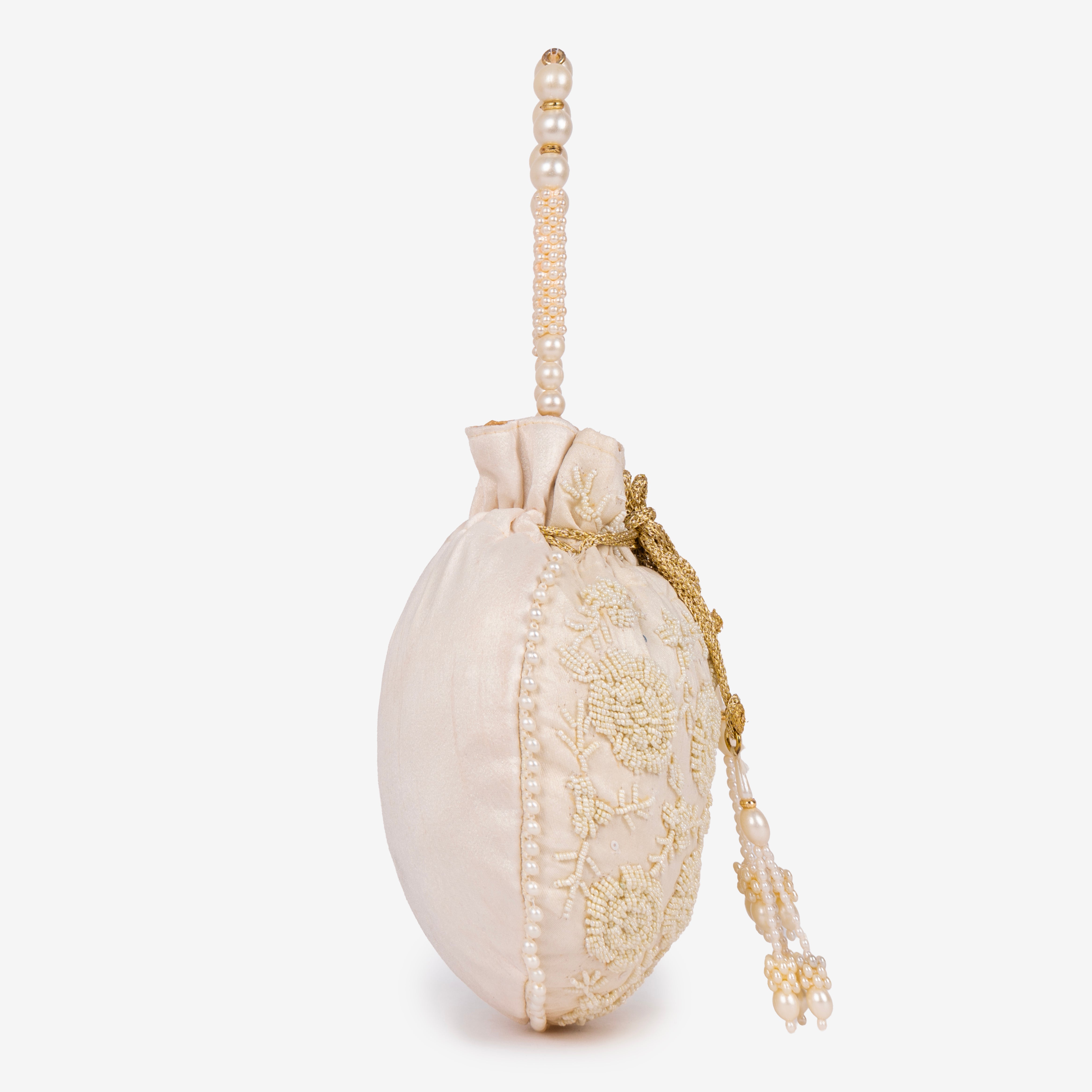 Pearl Glow Fantasy Potli