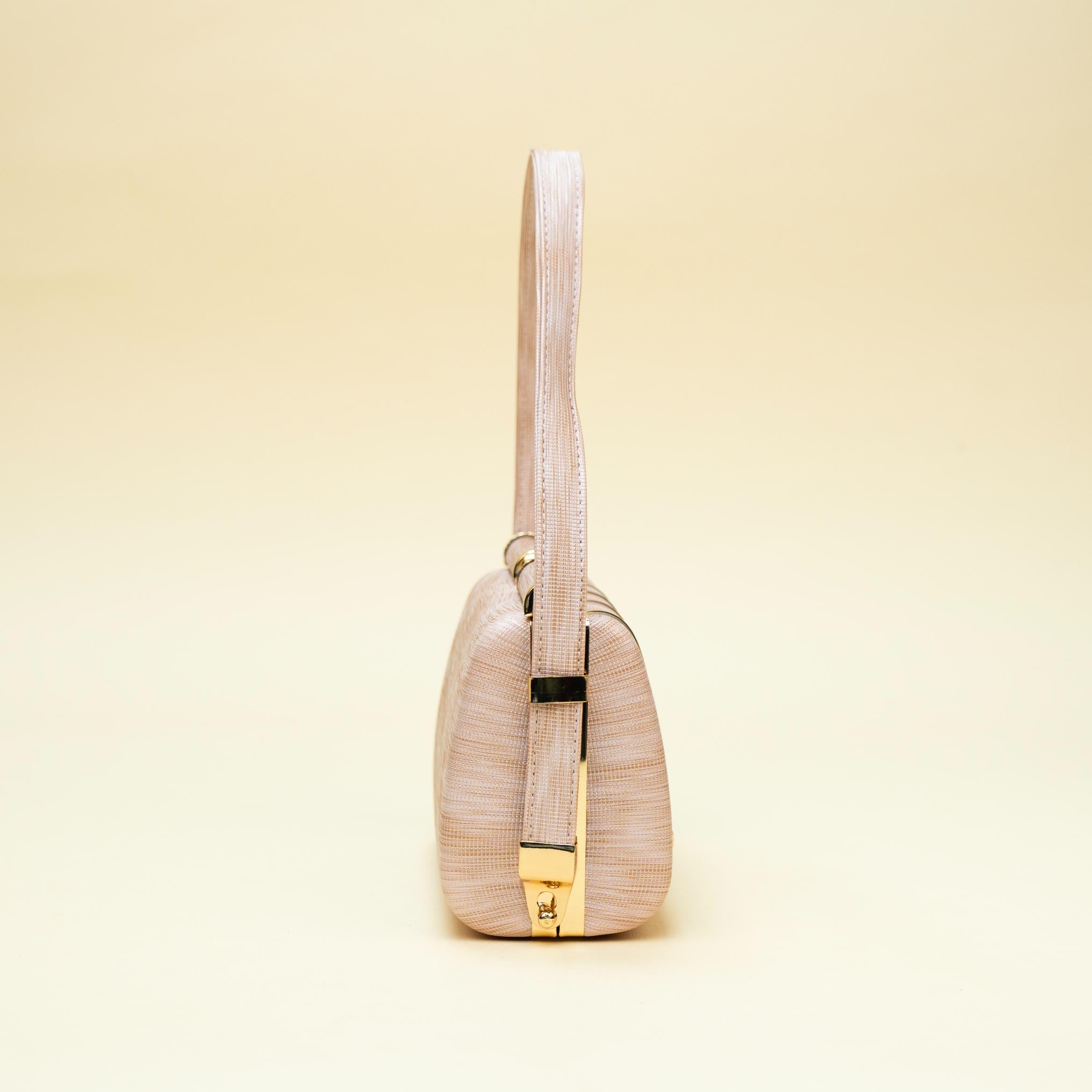 Classic Poise Clutch