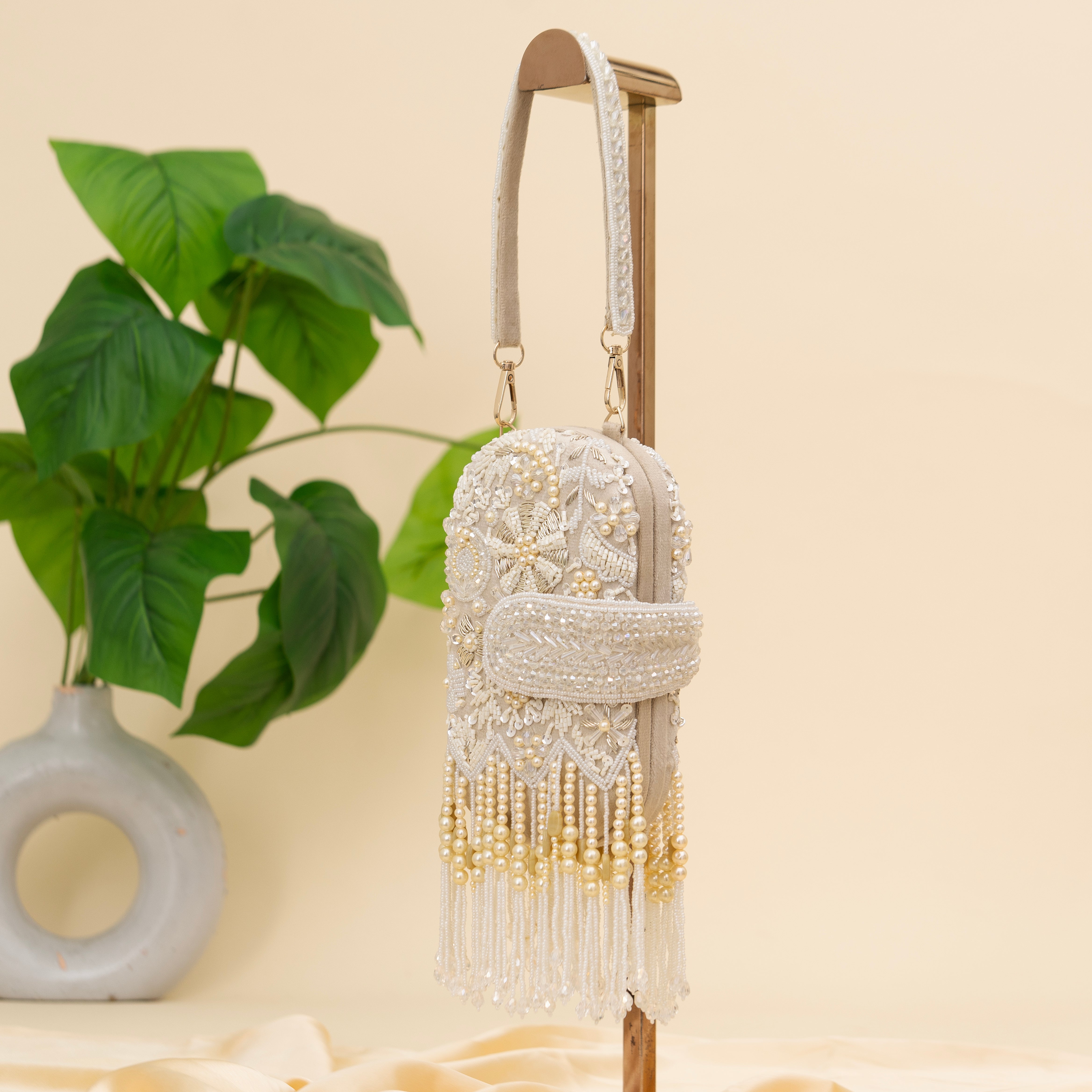 Pearl Aura Potli