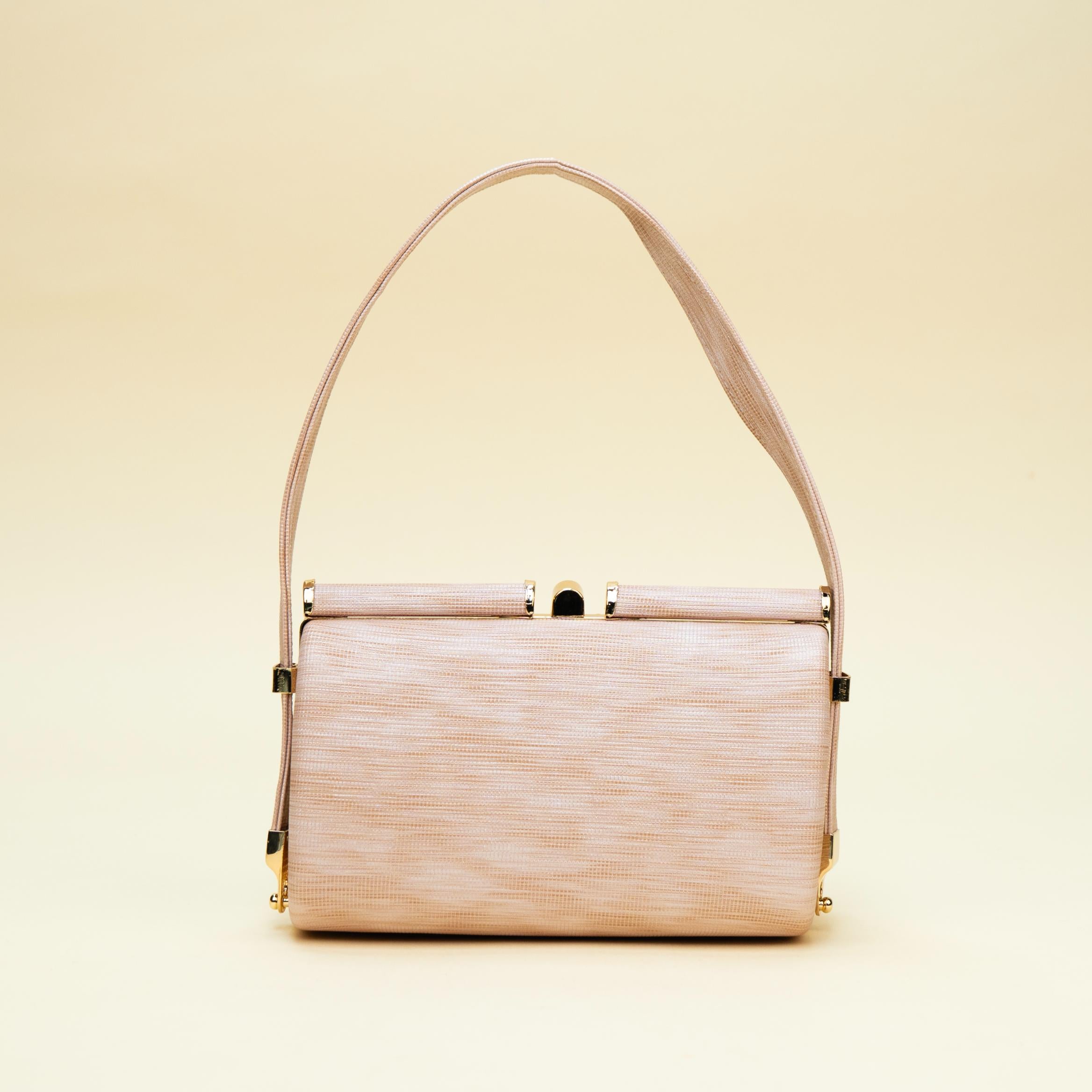 Classic Poise Clutch