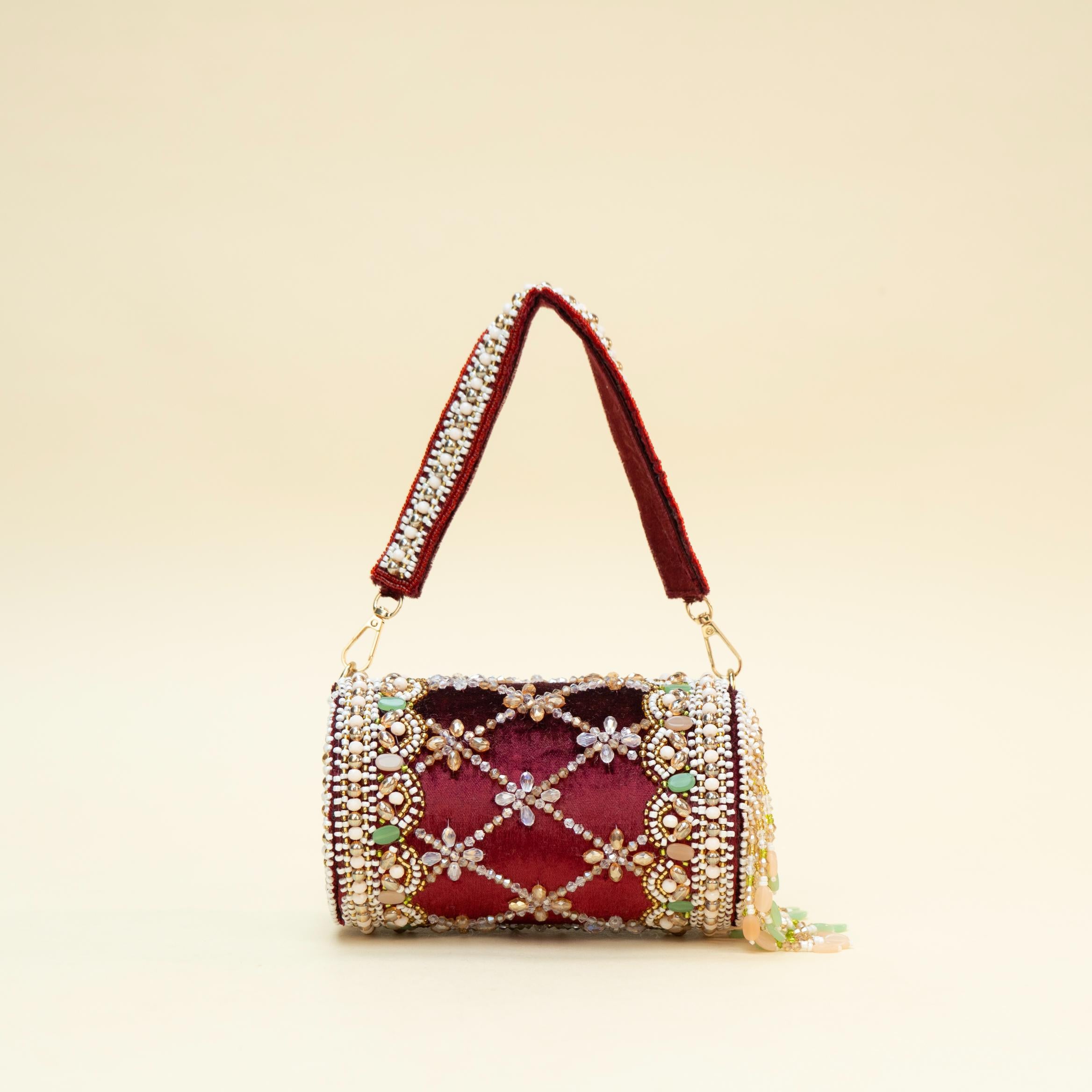 Contour Ornament Line